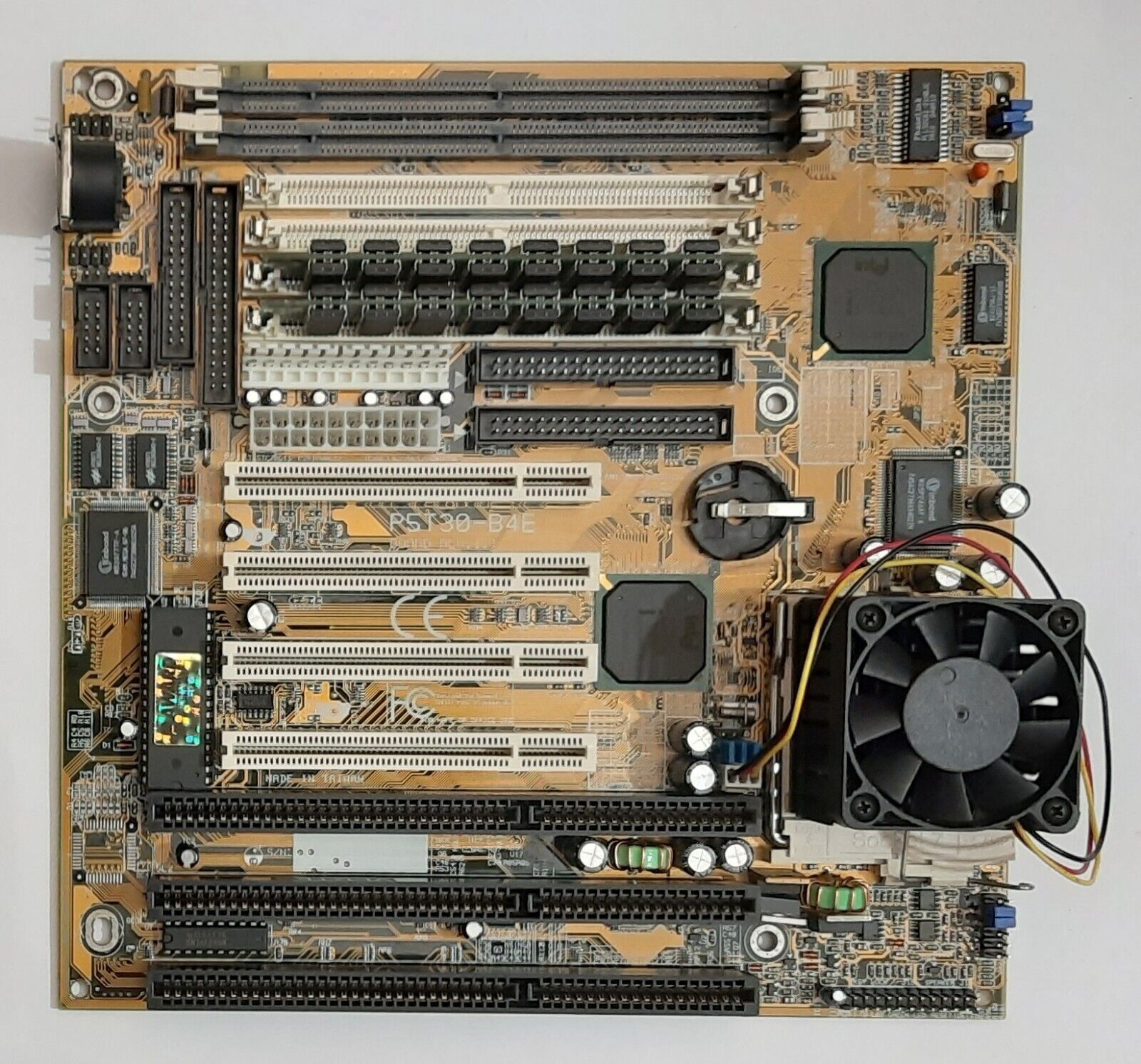 Tekram P5T30-B4E Socket 7 ATX/AT ISA Retro Motherboard + Pentium MMX 233MHz + 64MB