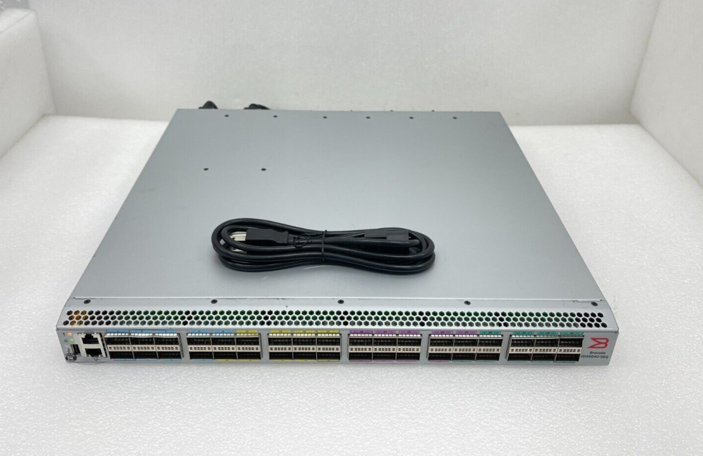 Brocade BR-VDX6940-36Q-AC-F 36 40 GbE QSFP+ Ports Switch - Good Condition 