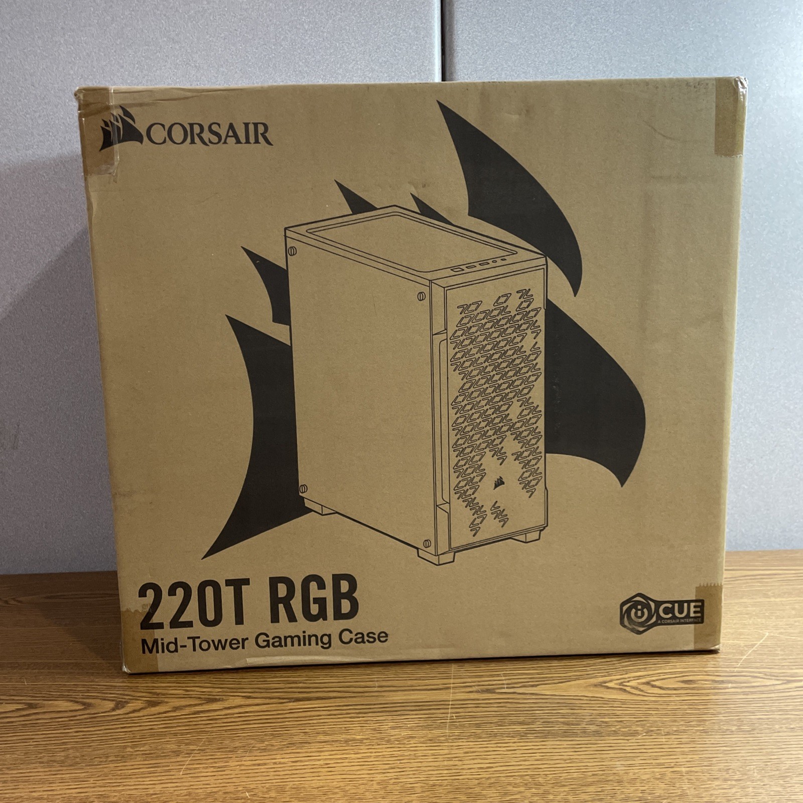 Corsair iCUE 220T RGB Mid-Tower Gaming Computer Case - Black