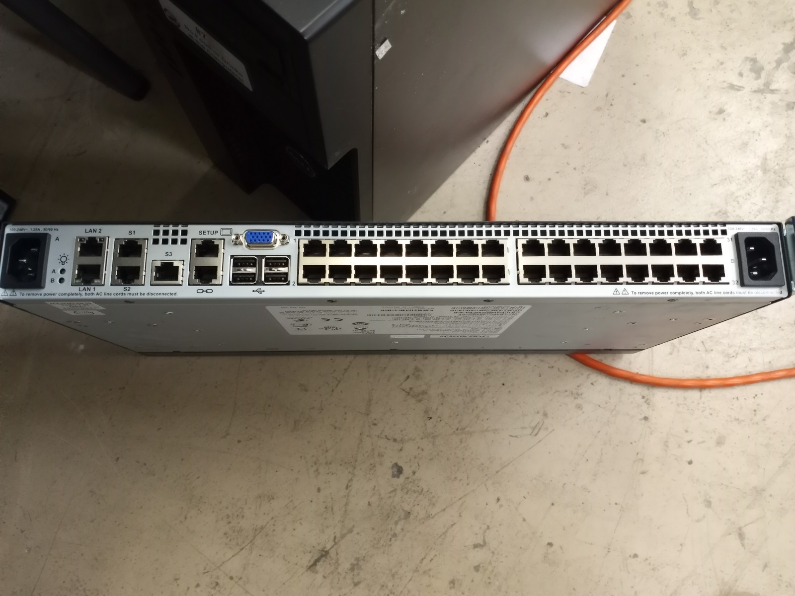 HP 32-Port Server IP KVM Console Switch AF622A  578714-003
