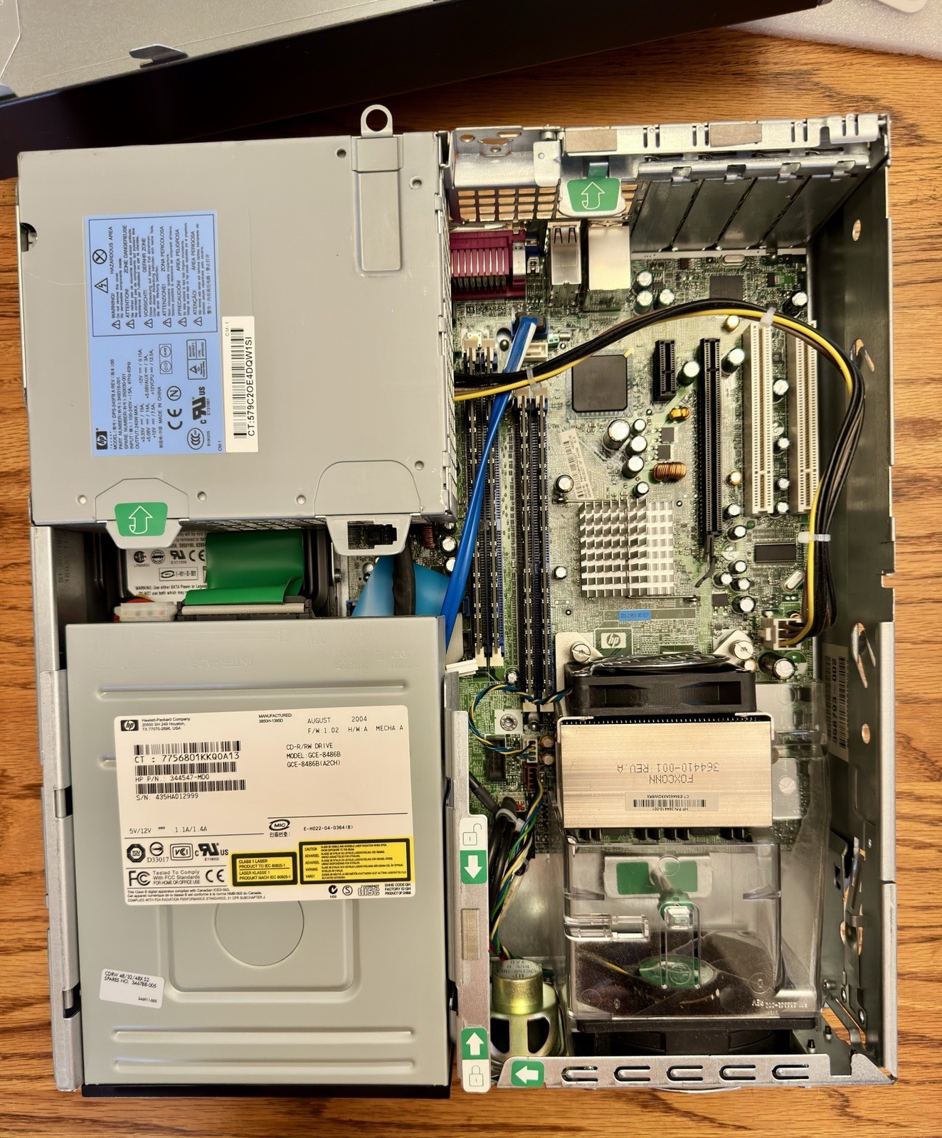 HP Compaq dc7100 SFF Desktop PC - Windows XP Pro, 2GB RAM, P4 - Retro Gaming