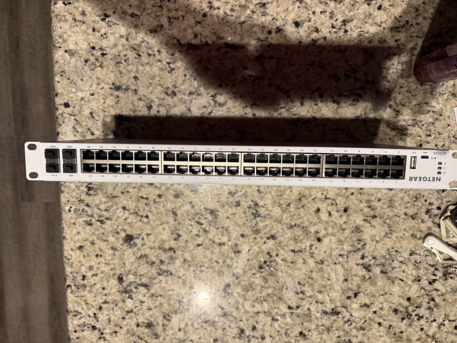 Netgear Insight GC752X-100NAS 48x Gigabit 4x SFP+ Rack Mount Smart Switch - Used