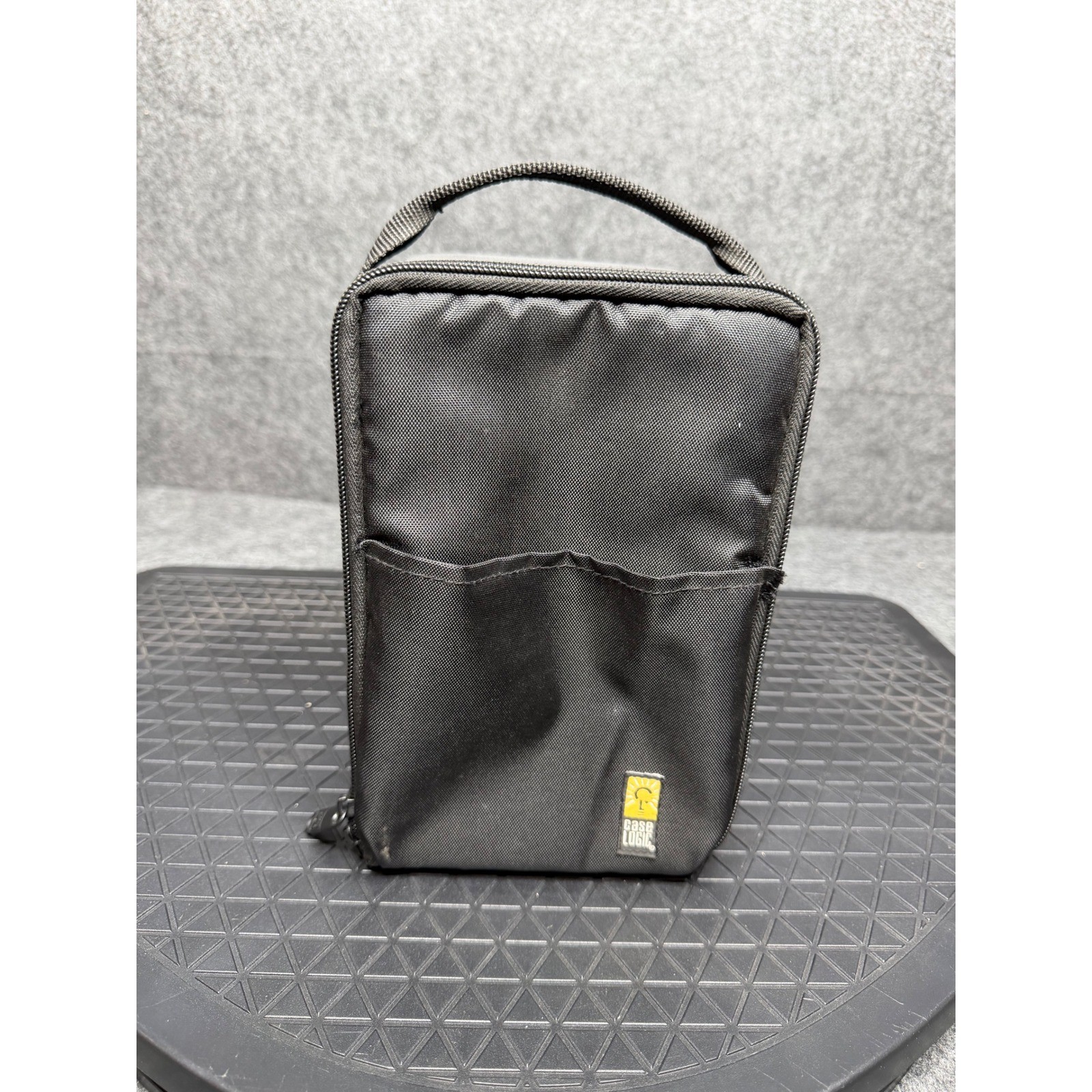 Case Logic Black Nylon 15 CD Storage Case Wallet with Handle and Front Pocket