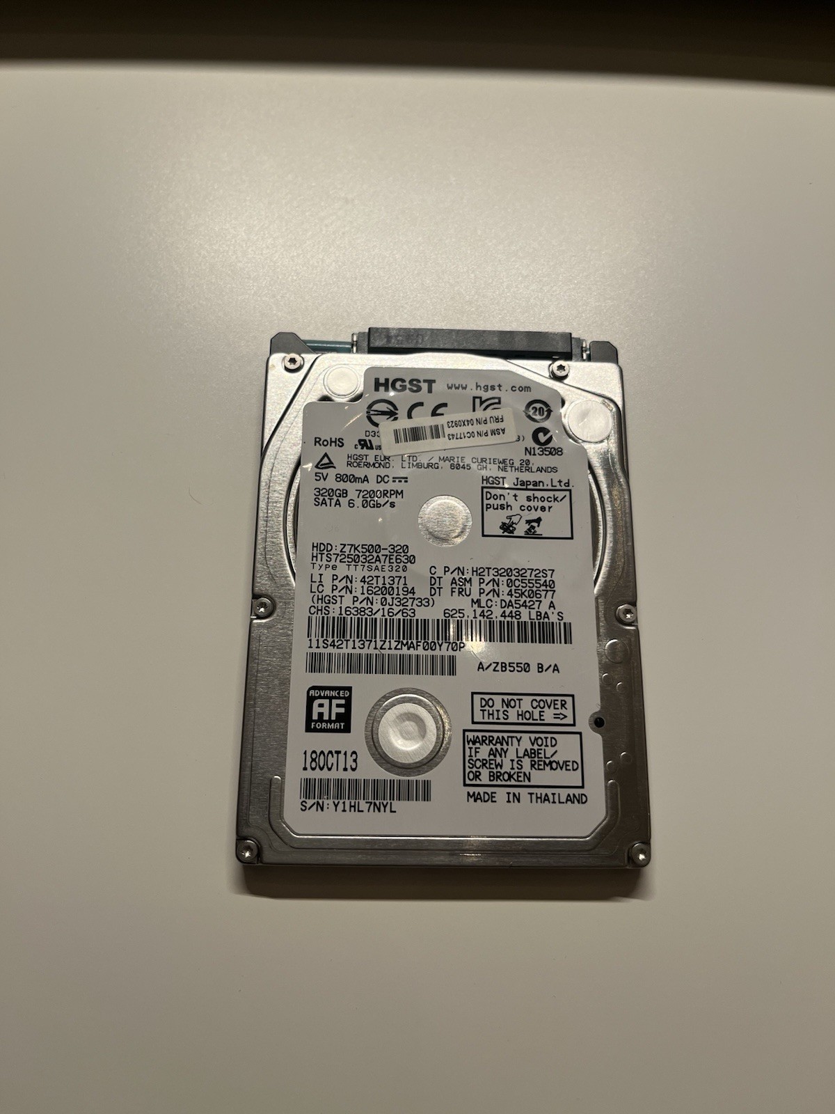 HGST HTS725032A7E630* 320 GB* 7200 RPM* SATA 6 Gb/s* 2.5-inch laptop HDD