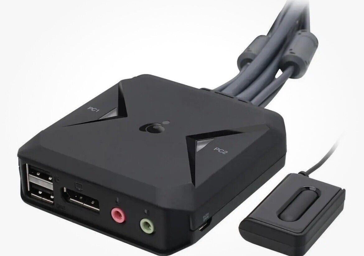 IOGEAR 2-Port Usb DisplayPort Cable  KVM Switch Model GCS52DP- OPEN BOX