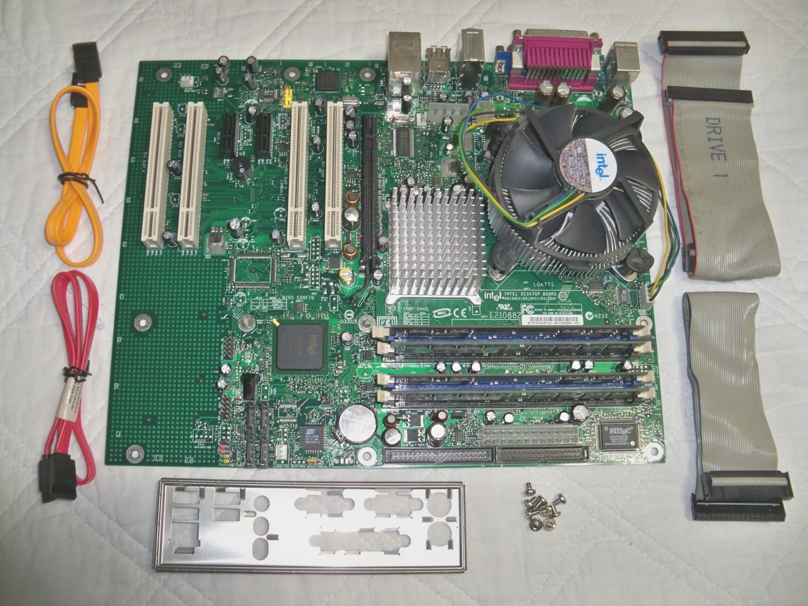 Intel D915GEV LGA 775 Industrial Motherboard + CPU + RAM + Extras - TESTED