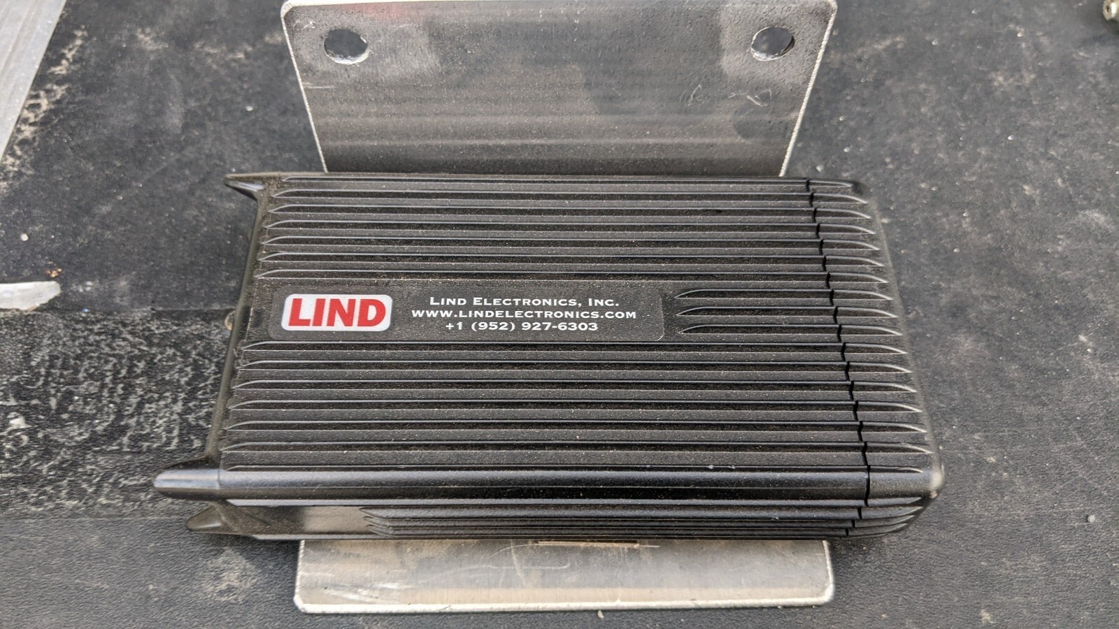 GENUINE LIND CF-LNDDC120 FA CAR ADAPTER FOR PANASONIC TOUHGBOOKS NO CABLES