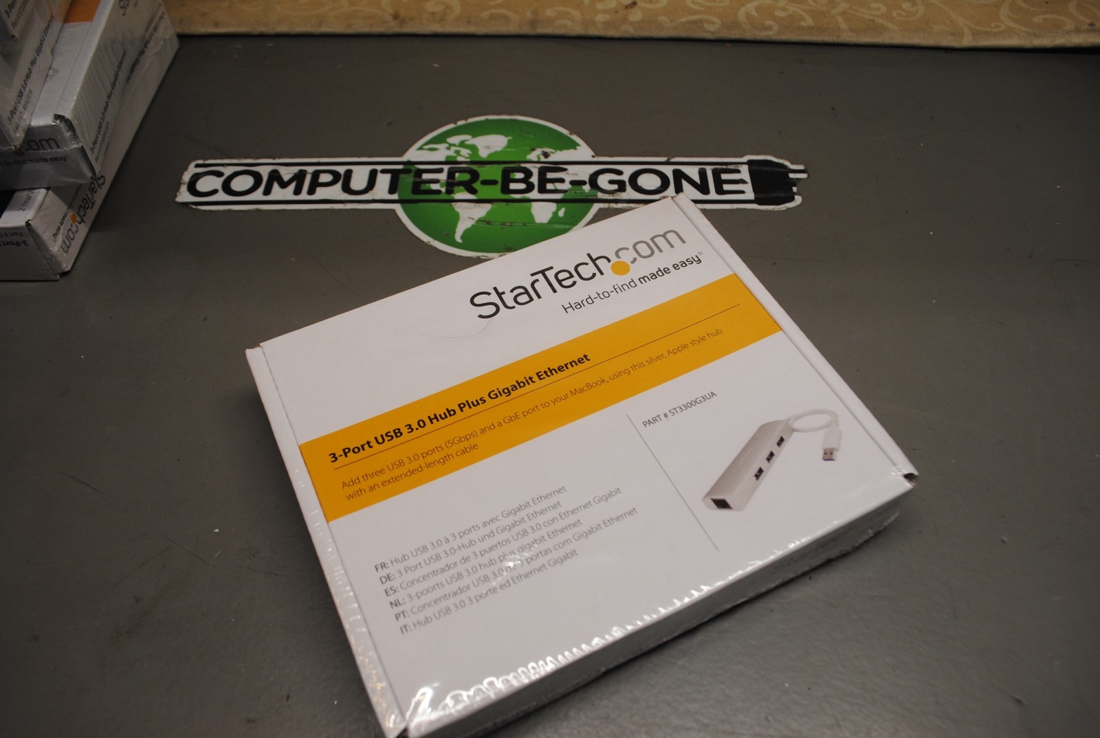 StarTech.com 3 Port Portable USB 3.0 Hub plus Gigabit  ST3300G3UA 