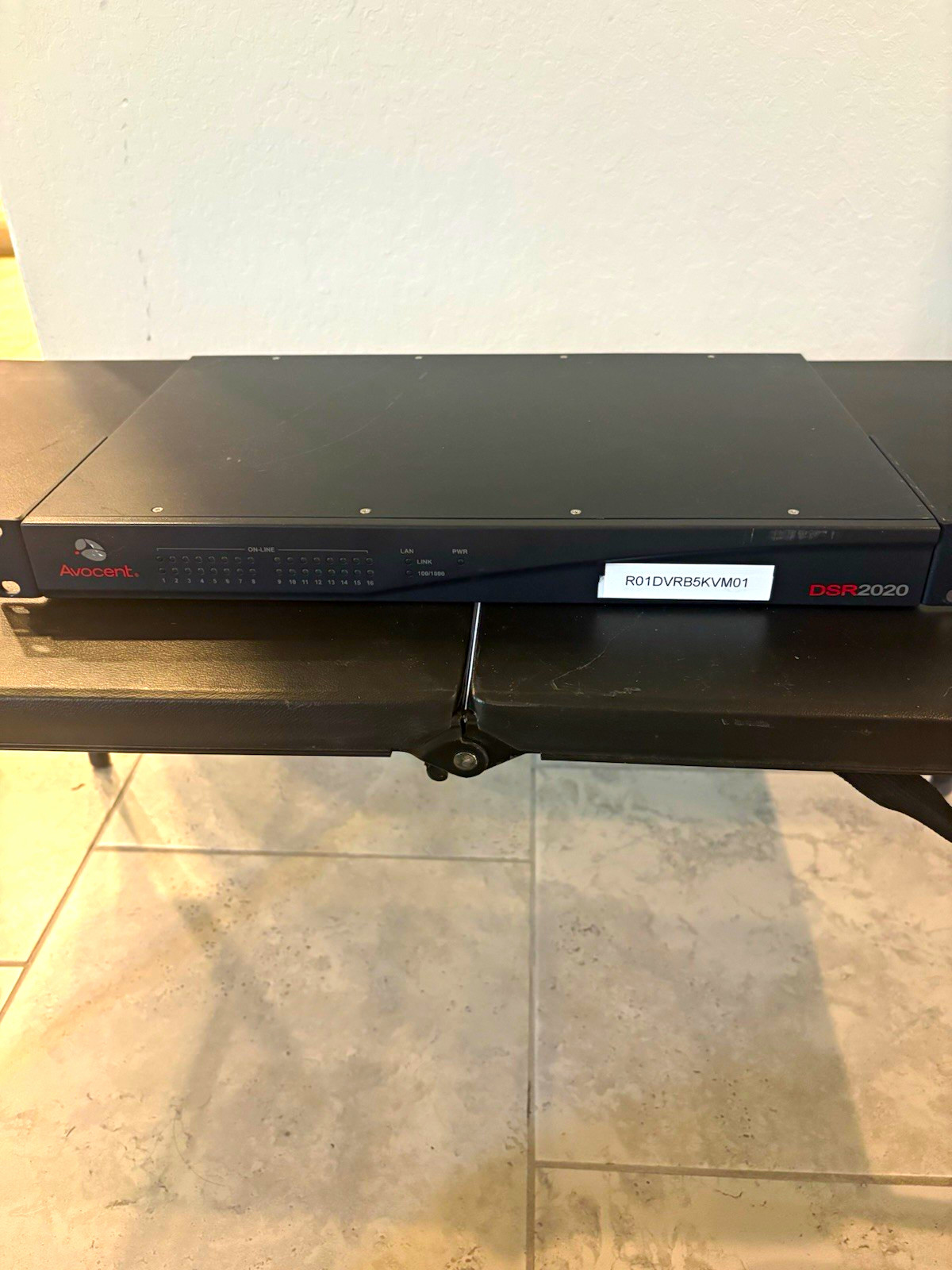 Qty 10 Avocent DSR2020 1:16 KVM Switch Box Rack Mountable Black 520-364-010