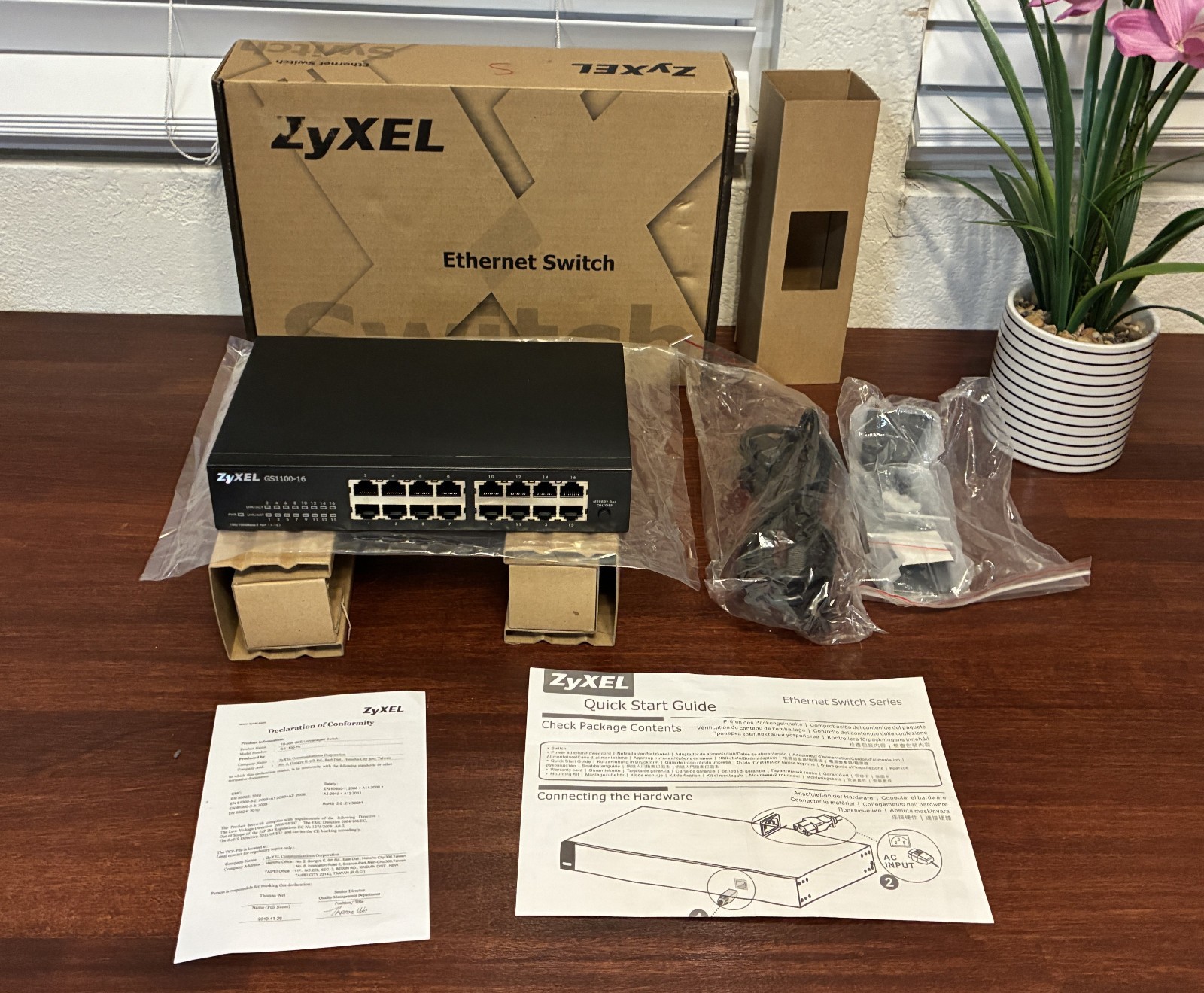 Zyxel GS1100-16 Ethernet Switch - New - Open Box