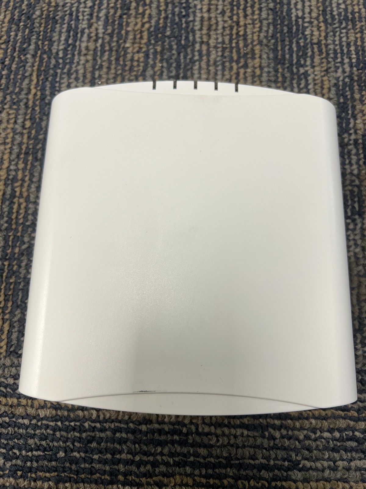USED - Ruckus LTE P01-Q410-US01 Wireless Q410 LTE Access Point .