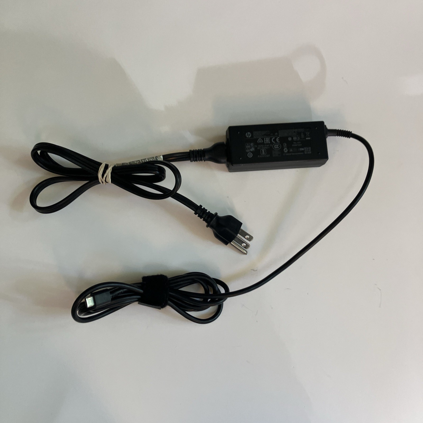Genuine HP Laptop Charger AC Power Adapter 935444-002 934739-850 USB-C Tip 45W
