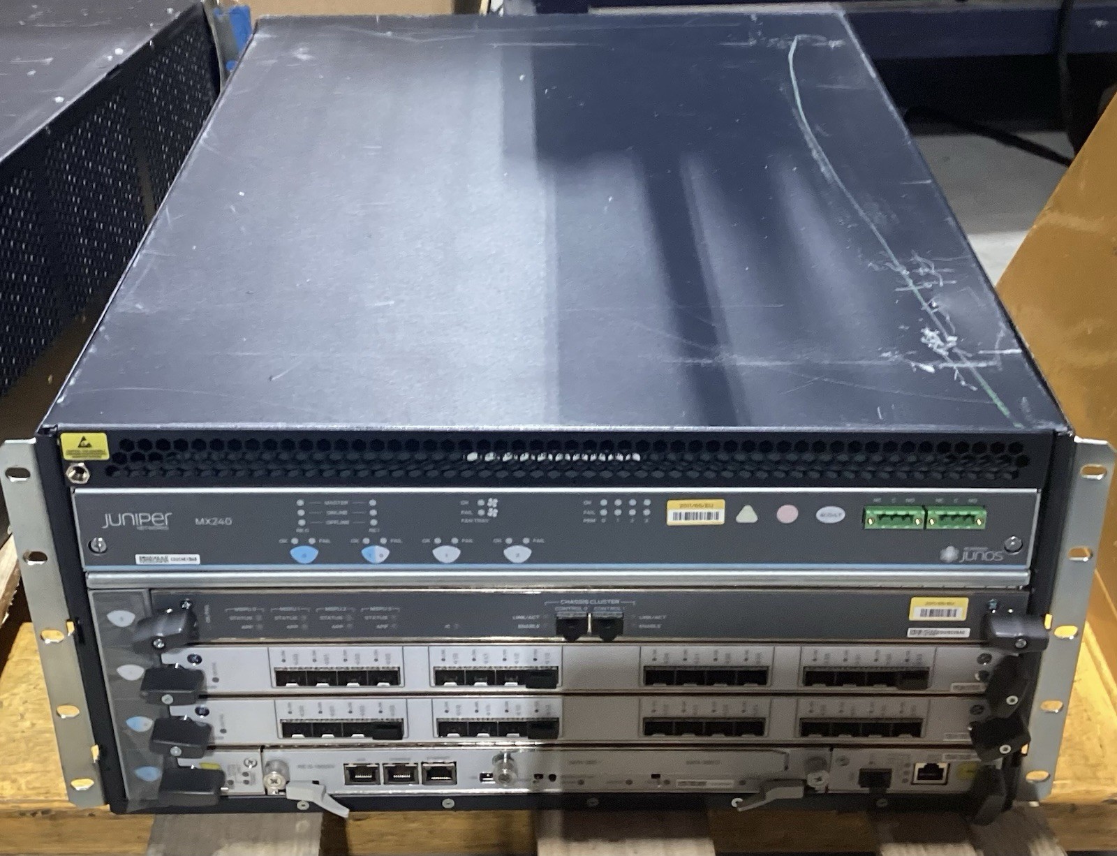 Juniper CHAS-BP-MX240-S Chassis x1 MS-MPC x2 MPC-3D-16XGE-SFPP x2 PSU