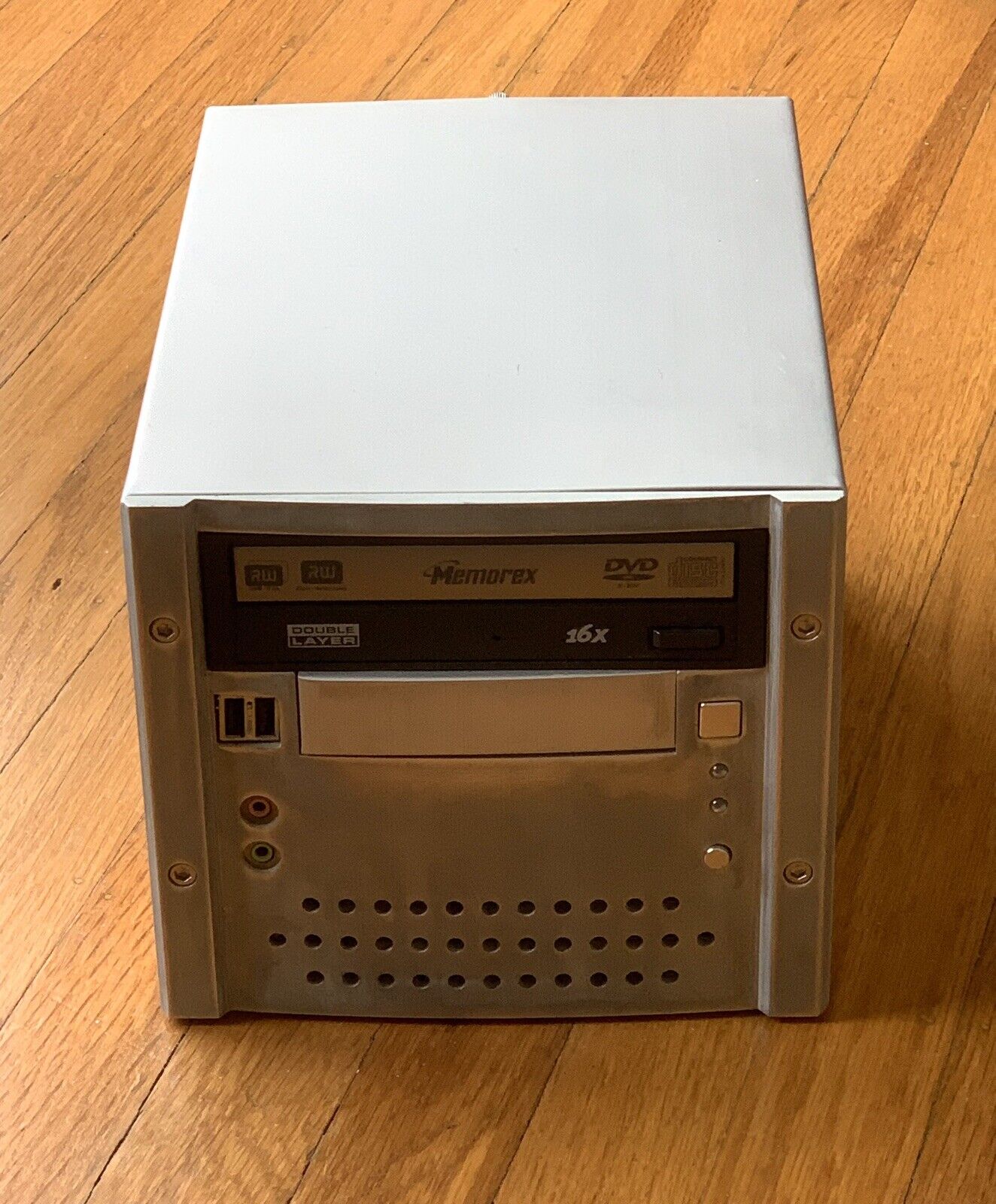 Extremely Rare Vintage Collectable Computer - Shuttle Spacewalker SV24 XPC