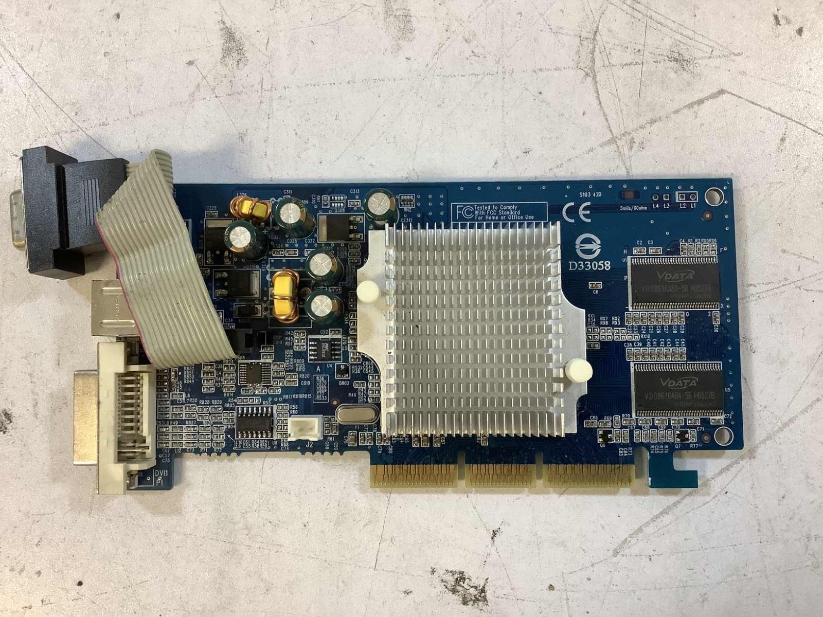 NVIDIA GeForce FX 5200 128MB DDR1 D128M 128-bit Graphics Card "P4C"