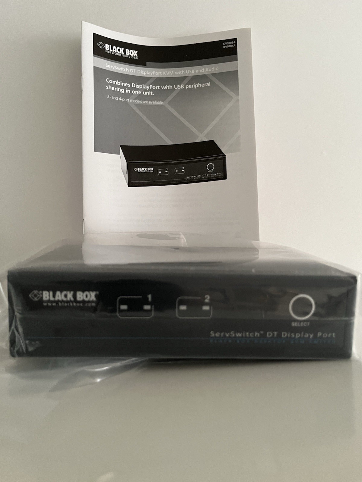 Black Box Network KV9702A KVM Switch DT Display Port