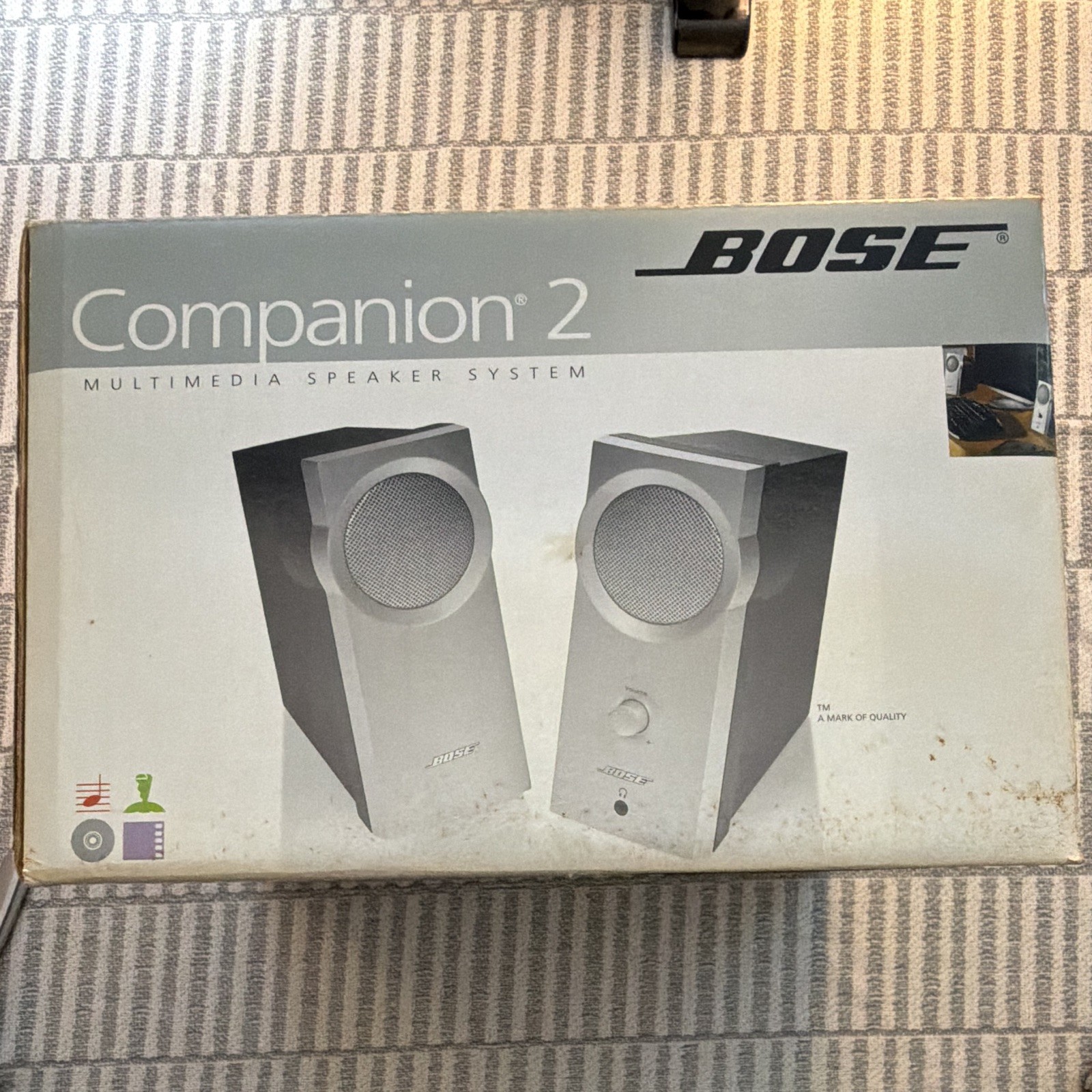 Bose Companion 2 2.0 Wired Multimedia Speaker System 3.5mm AC Powered