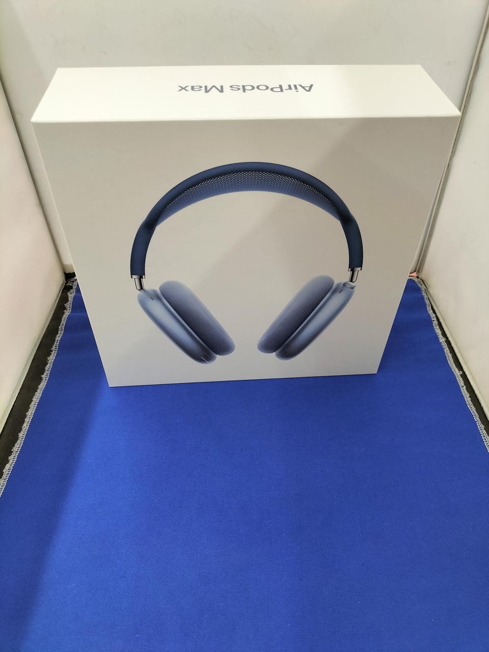 Apple AirPods Max Wireless Over-Ear Headset Sky Blue MGYL3J/A Height 7.37 in