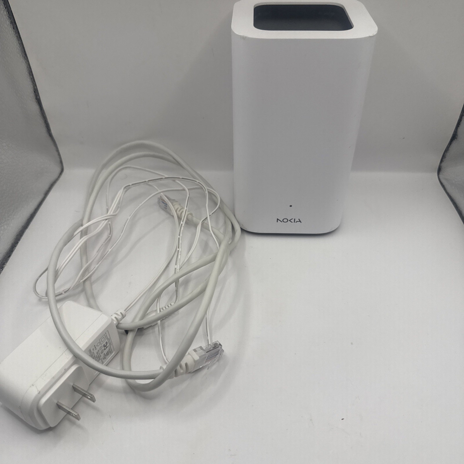 Nokia WiFi Beacon 2 Dual Band Router with Power Cord White