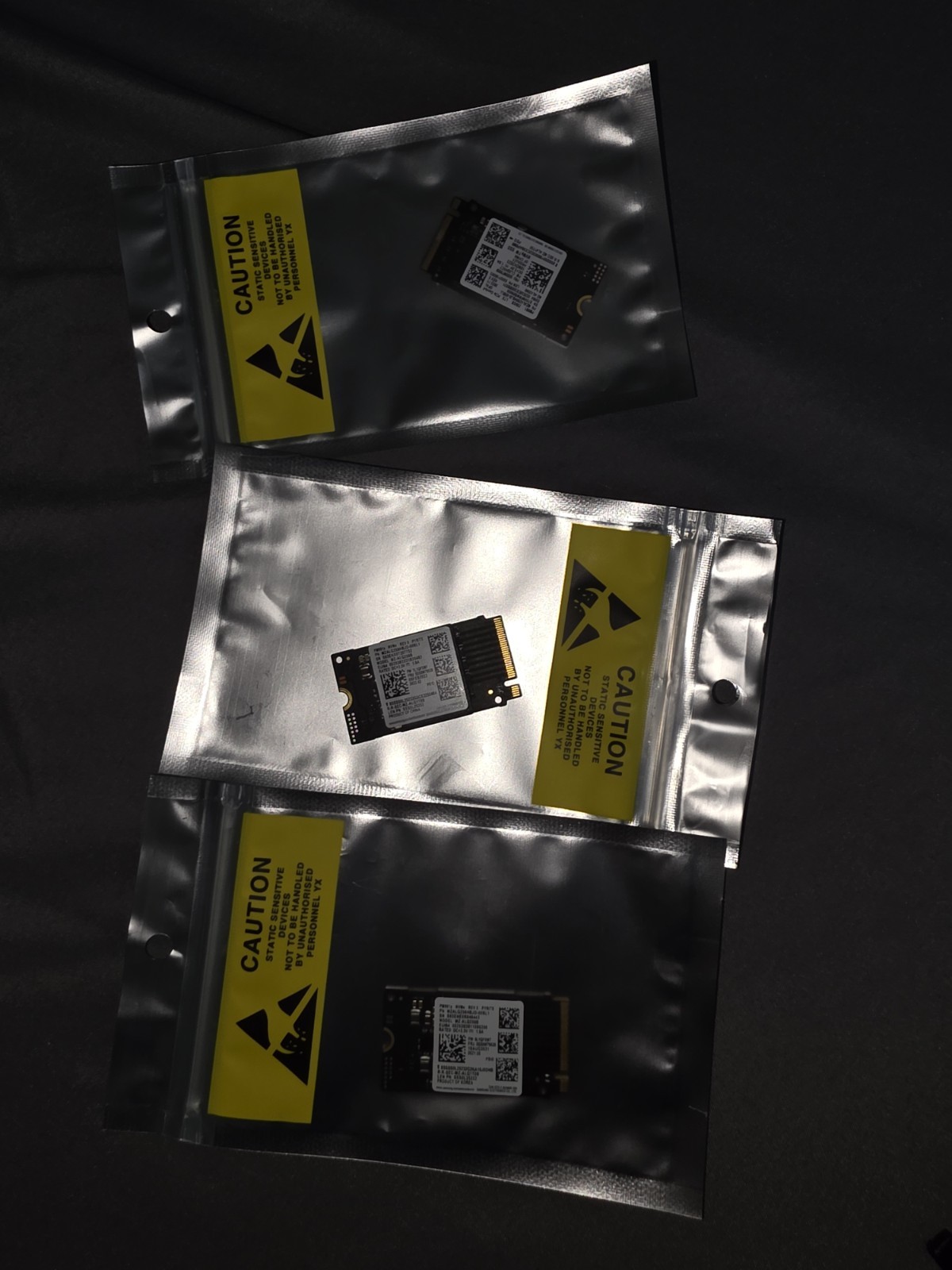 Set Of 3 Samsung PM991 256GB,Internal,M.2 (MZALQ256HAJD) Solid State Drive