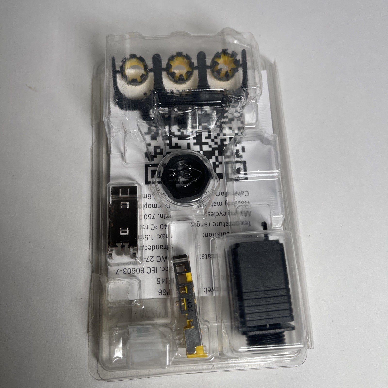 AXIS Communication 39680 RJ45 Push-Pull Connector NEW Satisfaction Guaranteed