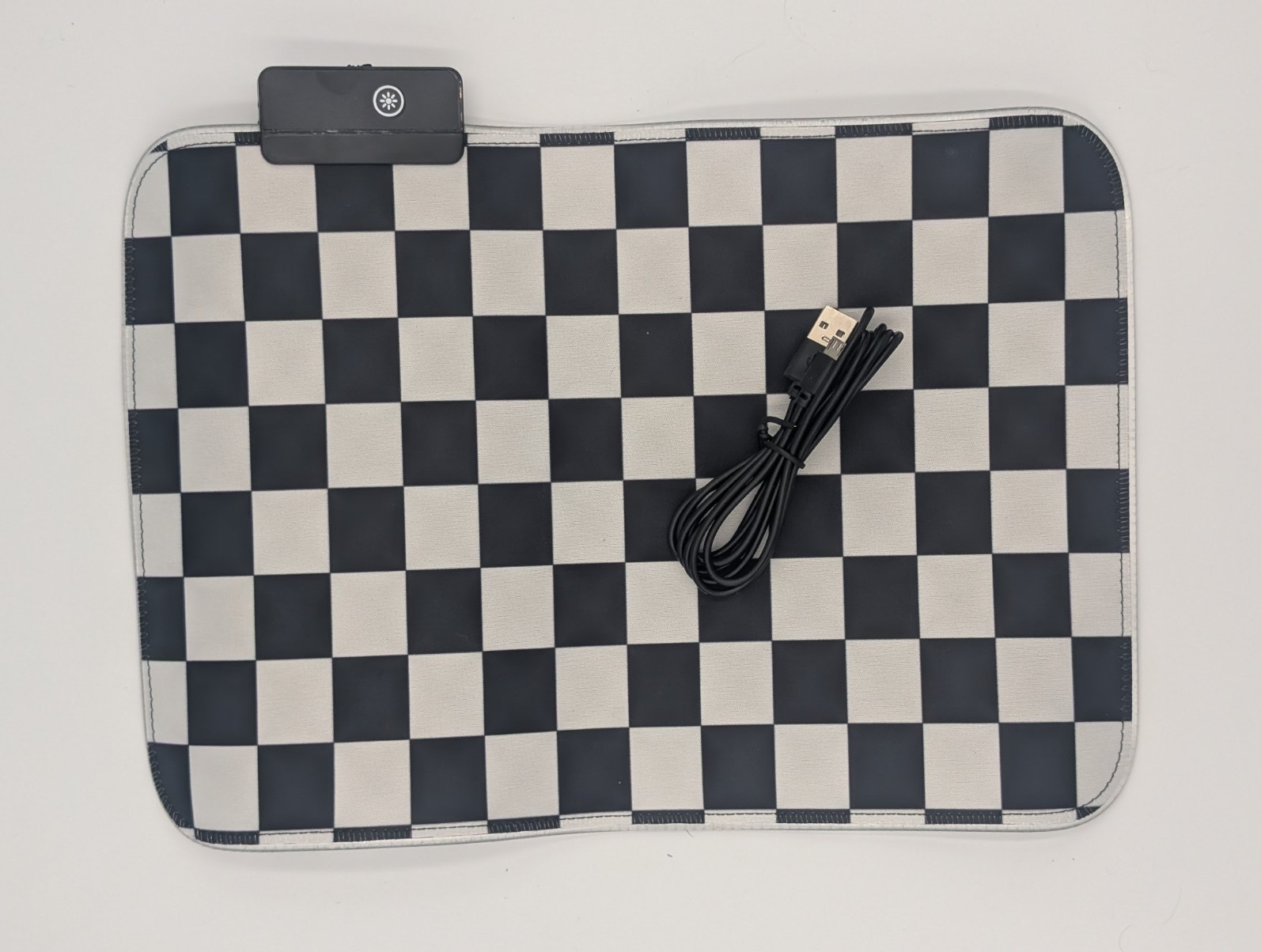 Vivitar LED Illuminated Non-Slip Mouse Pad, Black & White Checkered USB