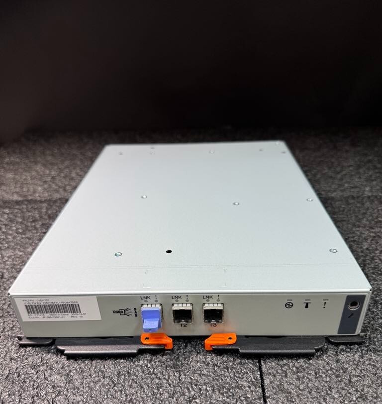 IBM 01DH720 12 Gb/s SAS Enclosure Services Manager