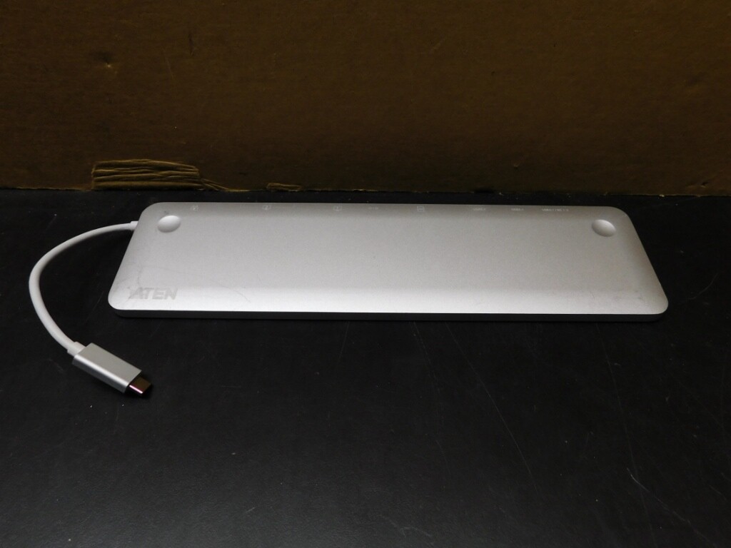 ATEN USB-C MultiPort Dock w/ Power Pass Through -- USB VGA SD HDMI -- UH3234