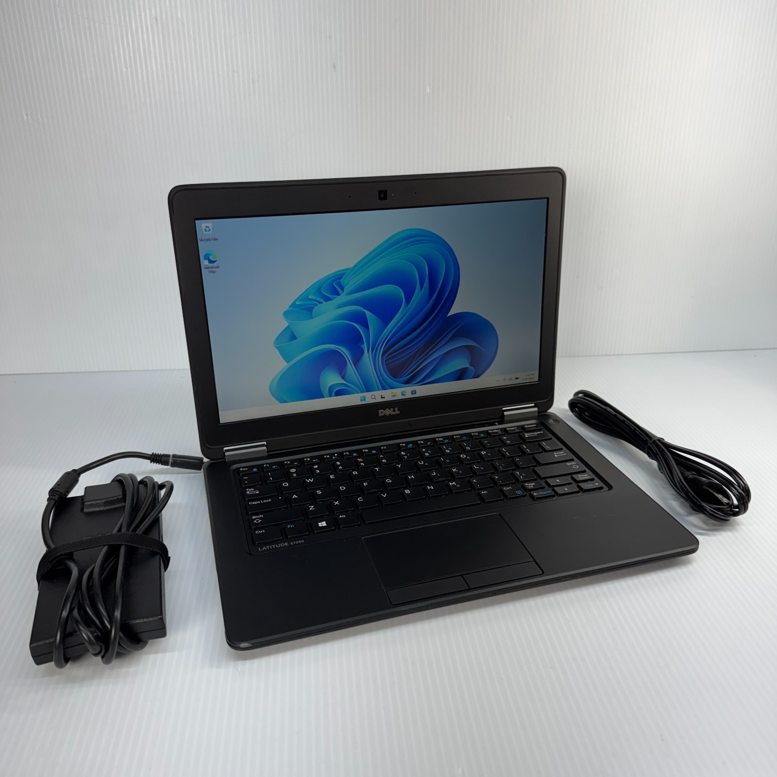 Dell Latitude E7250 i5 12.5" Windows 11 Pro Laptop 128GB SSD 16GB *WEAR*