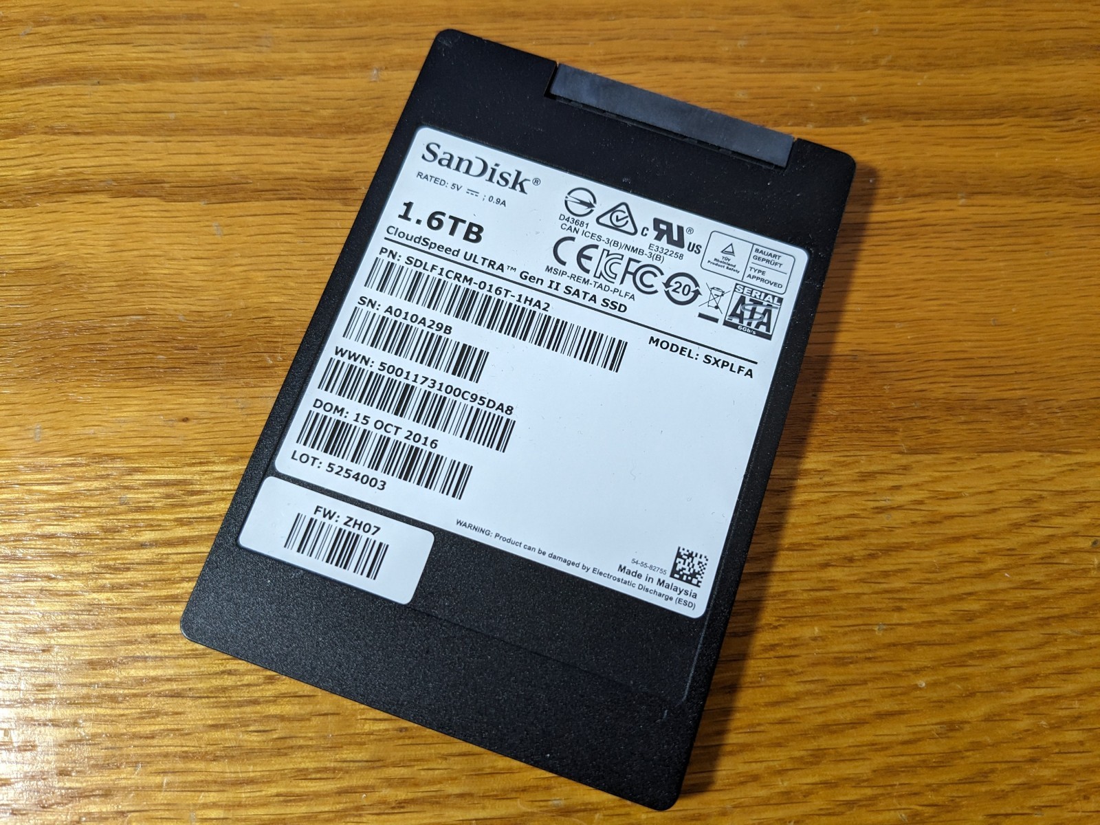 SanDisk 1.6TB CloudSpeed Ultra 2.5" SATA SSD SDLF1CRM-016T-1HA2 - 94% Health