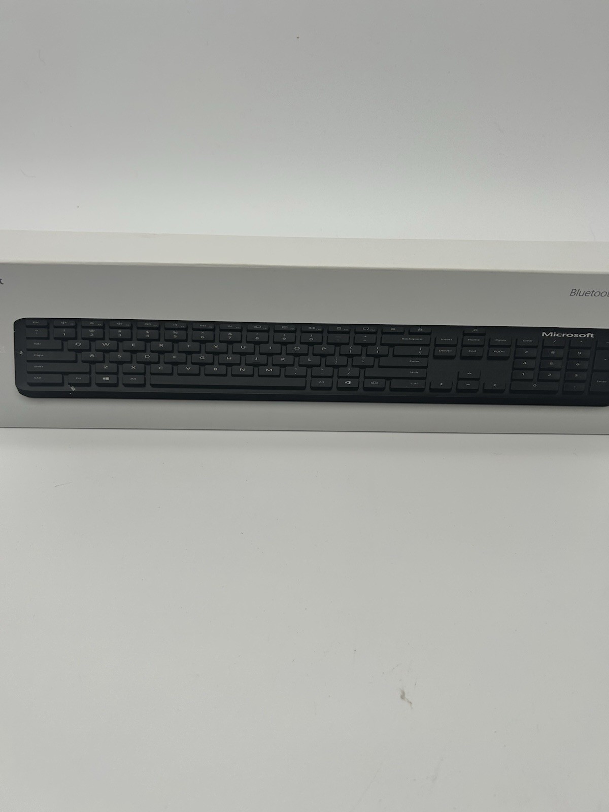 Microsoft Clavier Model 1898 Wireless Keyboard Open Box No Batteries Included