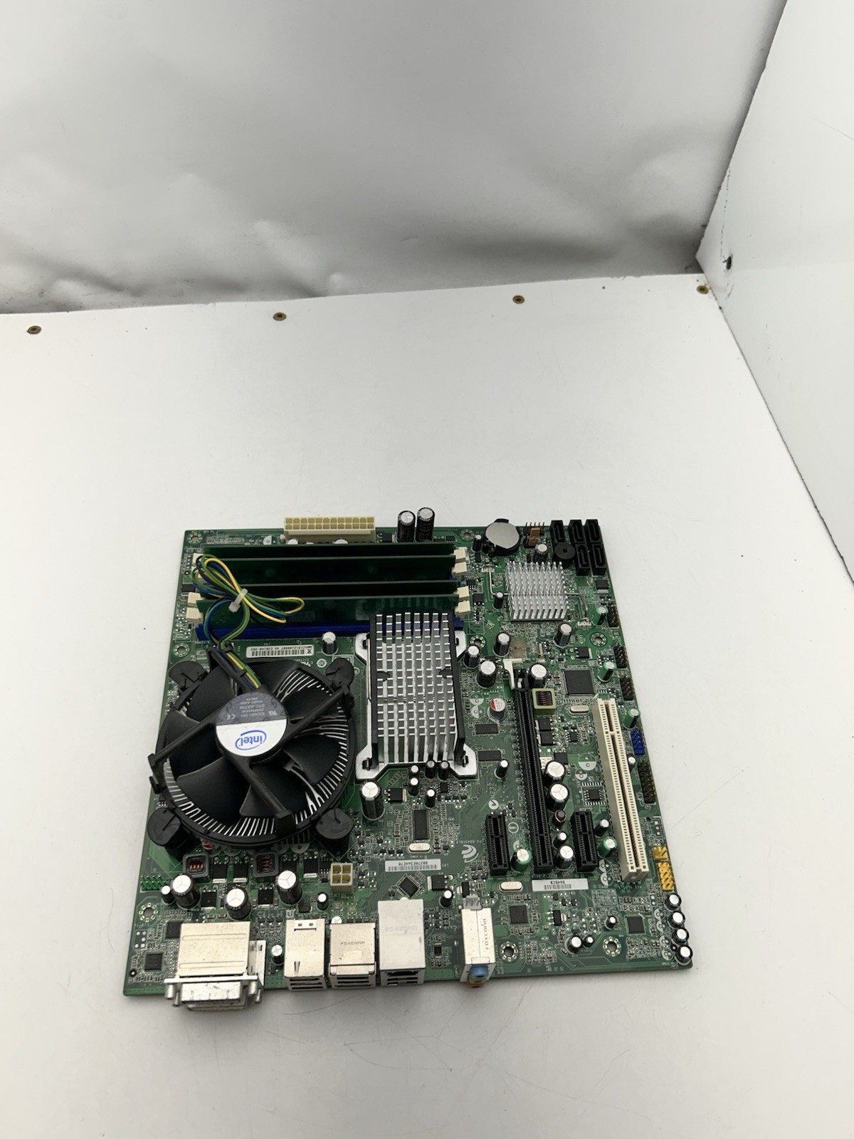 Intel DQ45CB Motherboard with Intel E7400 @ 2.80GHz CPU and 4GB RAM BOOT TO BIOS