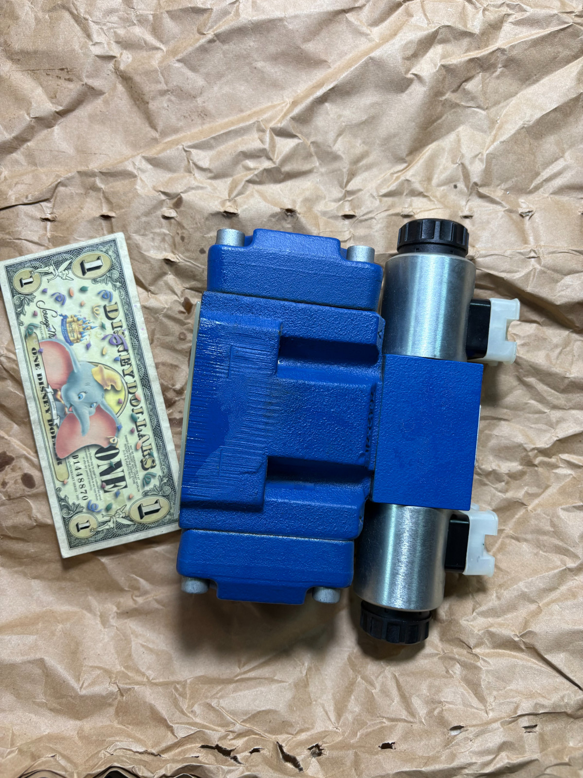4WEH10G4X/6EG24N9K4 NEW REXR0TH VALVE R900961516