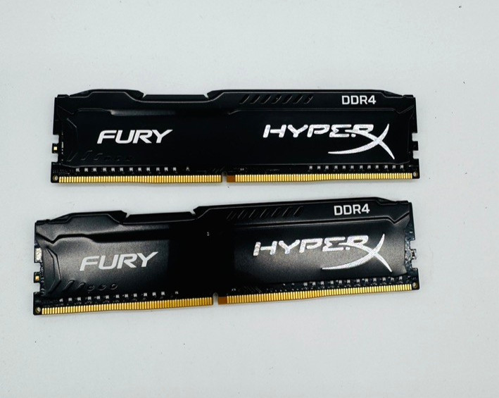 2 used HYPER X FURY 8GB(2x4GB) 2666MHz HX426C15FBK2/8