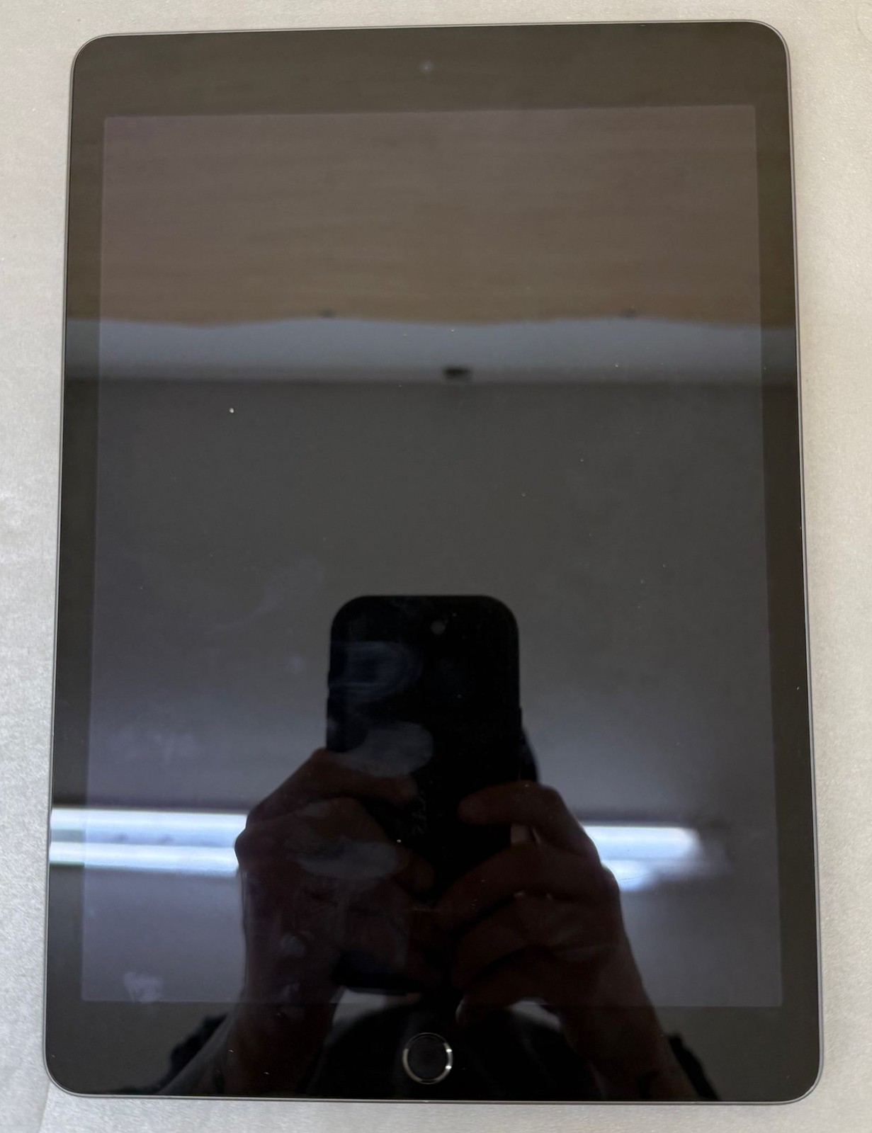 Apple iPad (A2602) 9th Gen 10.2" 64GB WiFi Space Gray