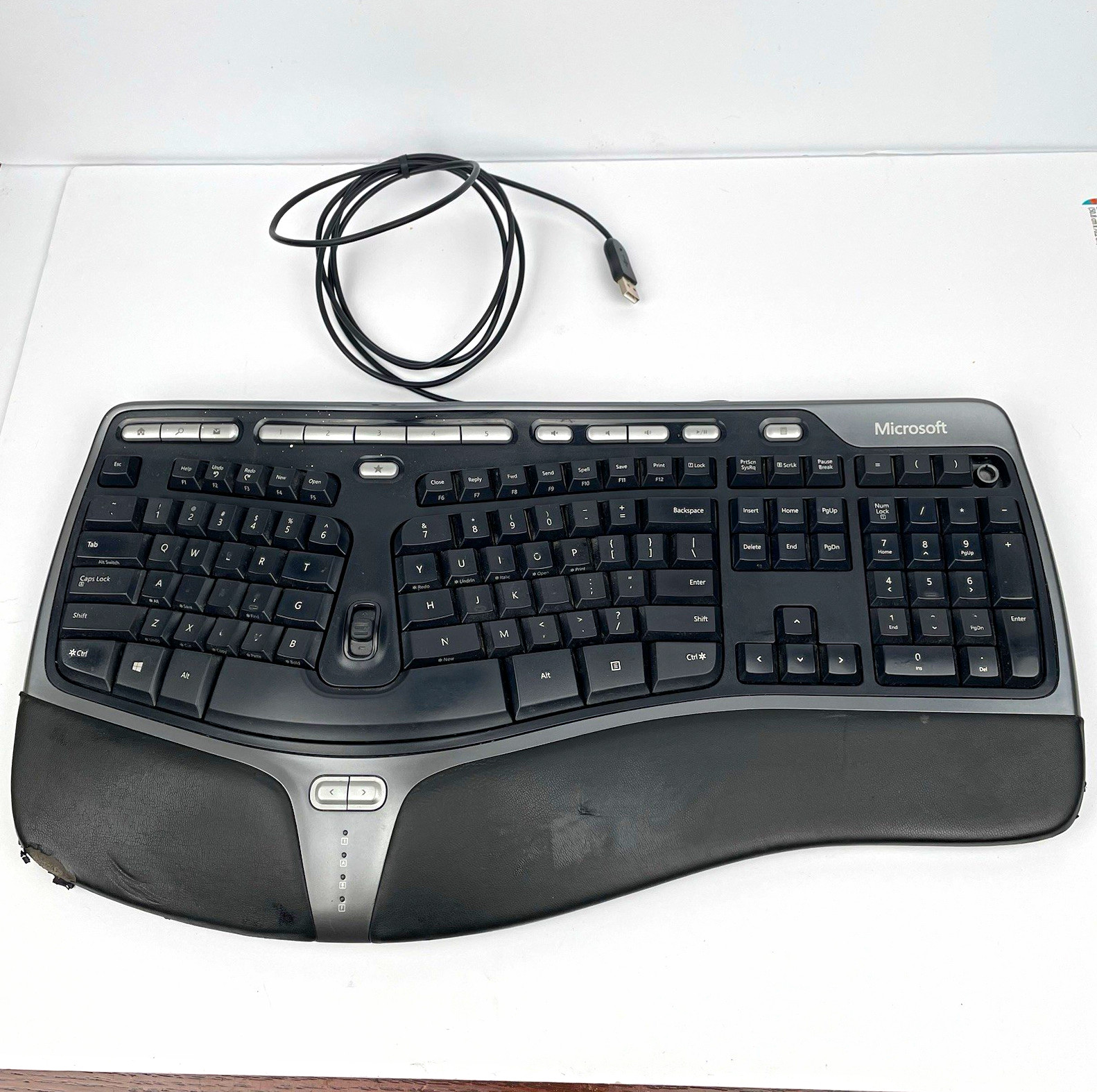 Microsoft Natural Ergonomic Keyboard 4000 USB Wired Missing Key Wrist Rest Wear