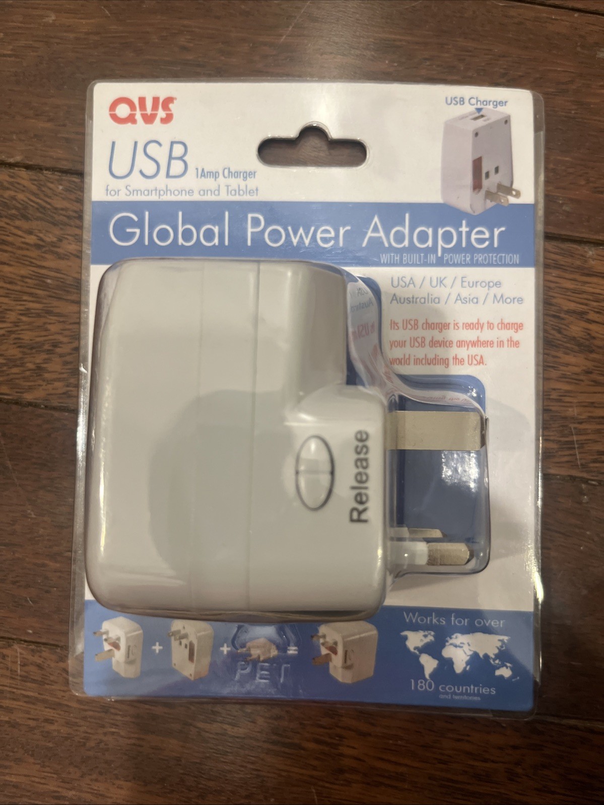 QVS Premium World Travel Power Adapter With USB White PA-C2 BRAND NEW