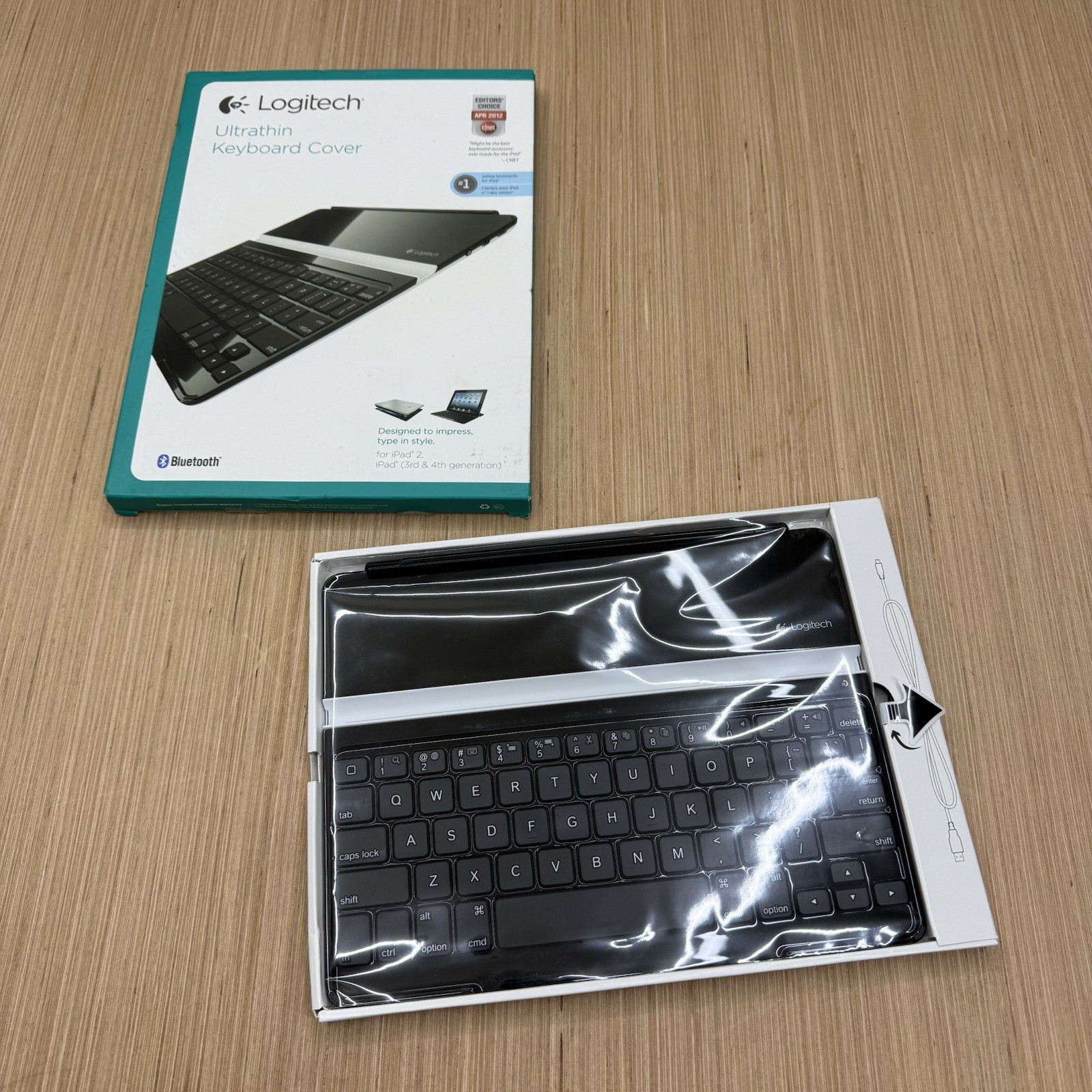 Logitech Ultrathin Keyboard Cover Black iPad 2 and iPad 3rd 4th Gen - NEW
