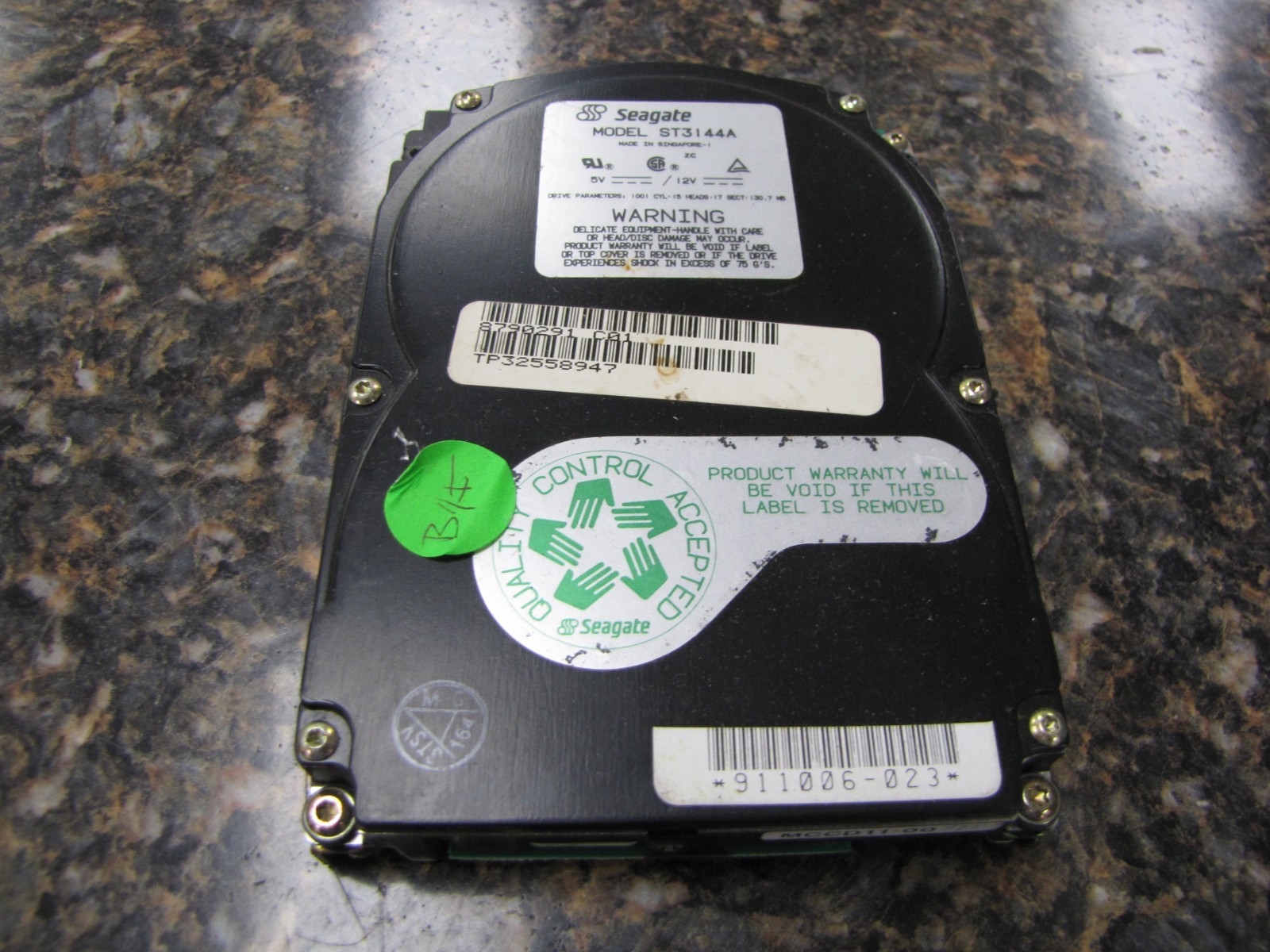 Vintage Seagate ST3144A 2.5" IDE Internal HDD 3400RPM - NU26