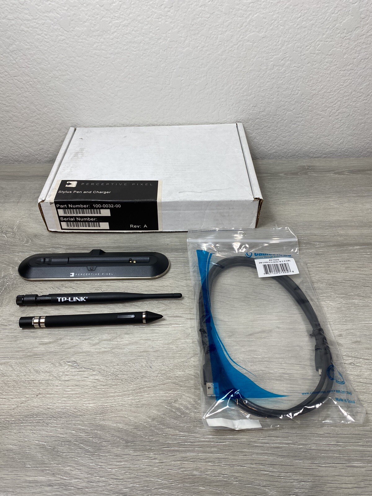 Perceptive Pixel Stylus Pen and Charger ~ Part Number - 100-0032-00