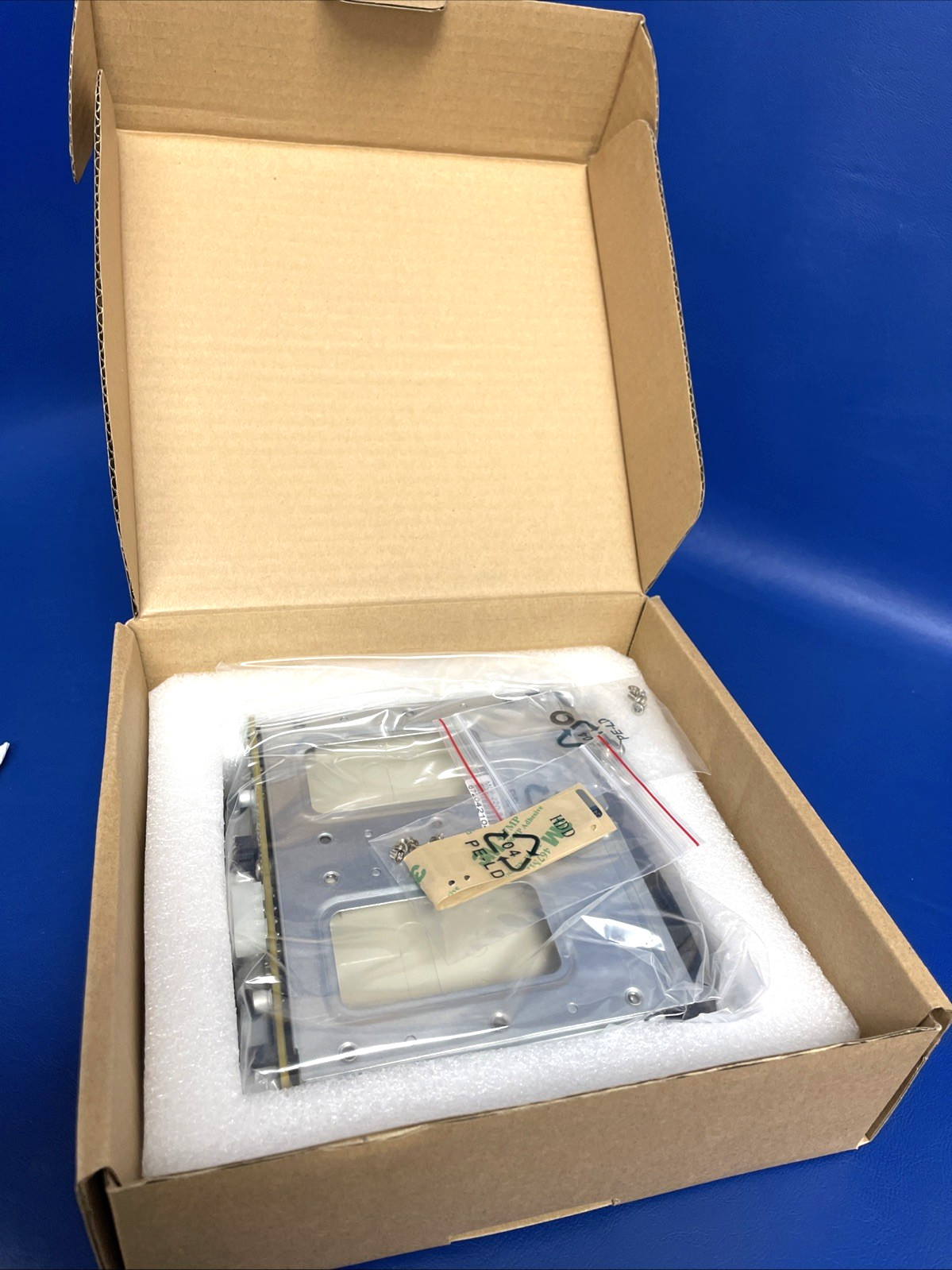 NEW Supermicro 2.5" Hdd Kit cage  MCP-220-84606-0N BPN-SAS-2PT.