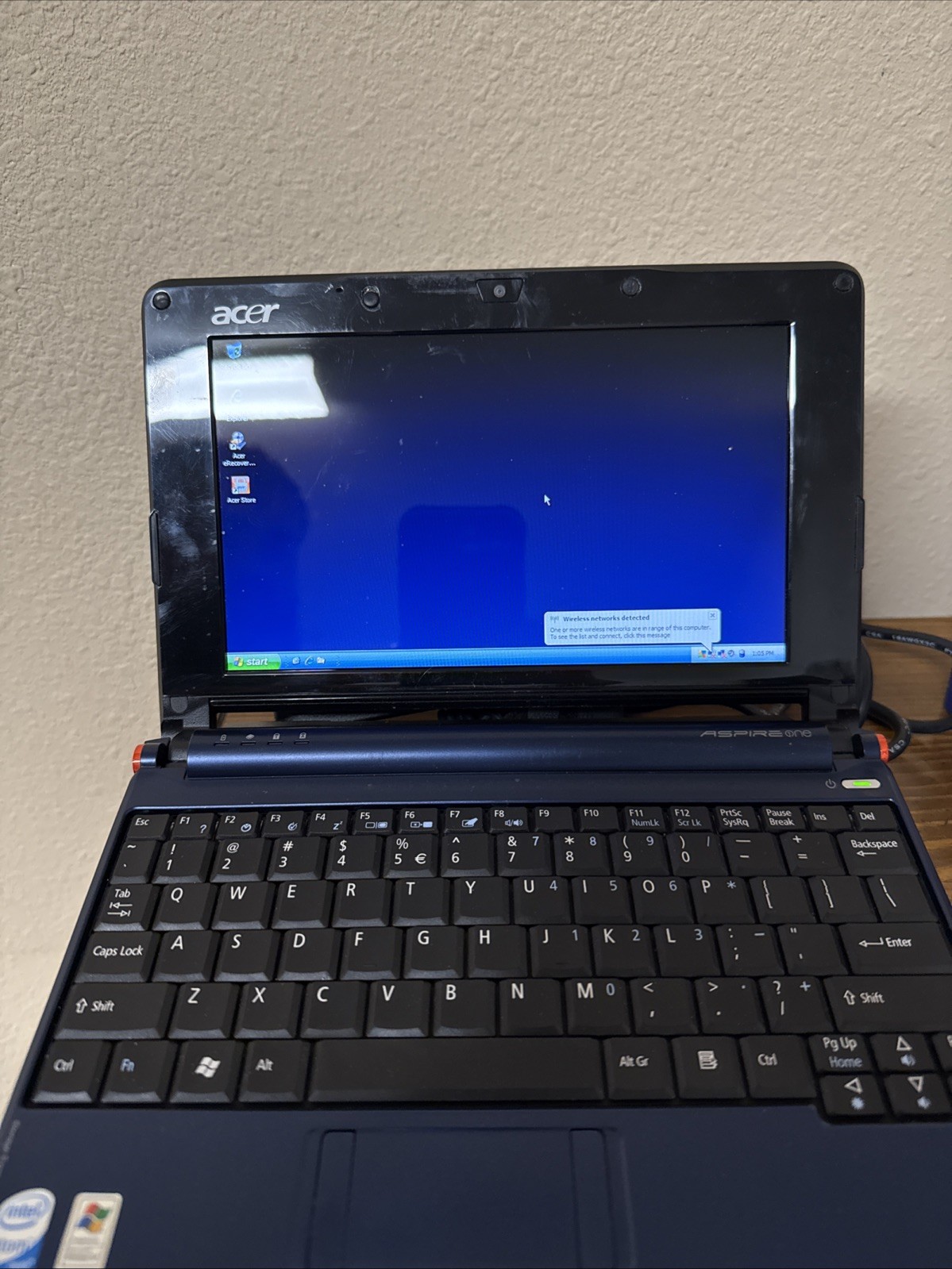 Acer Aspire One Series Model ZG5 Blue Netbook With Charger Tested