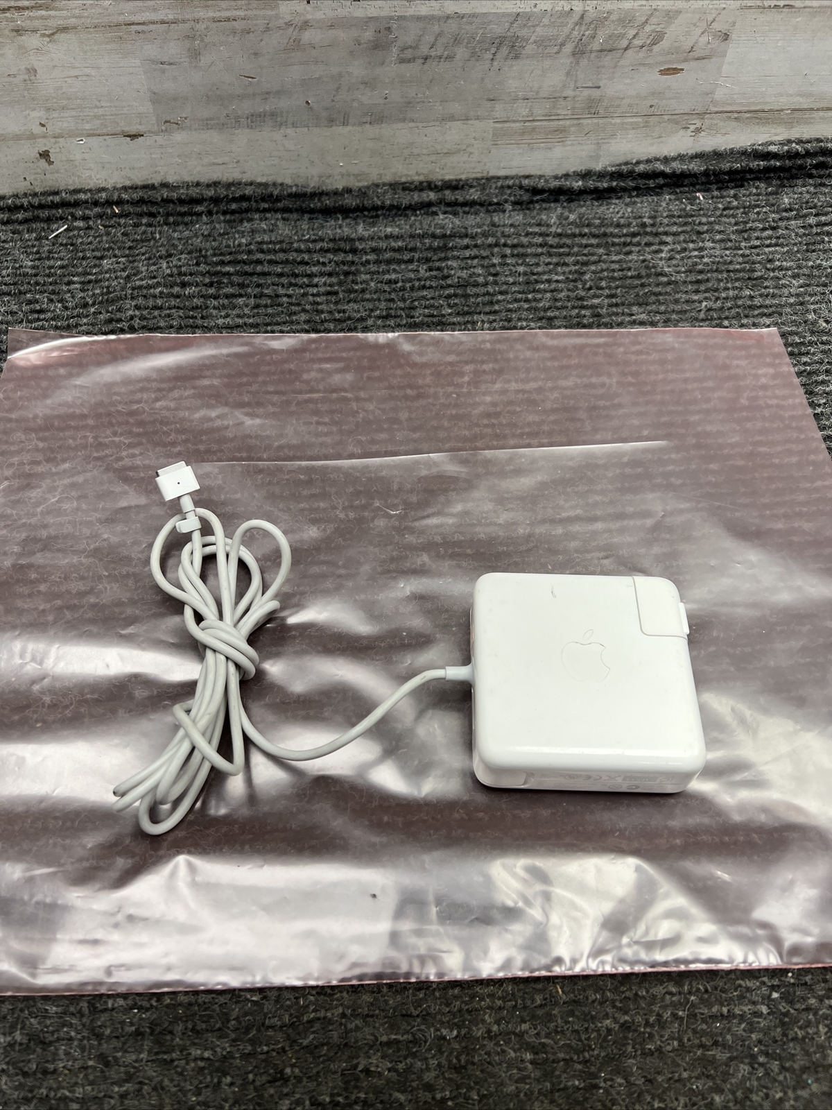 Used Genuine Apple Power Adapter 85W A1222