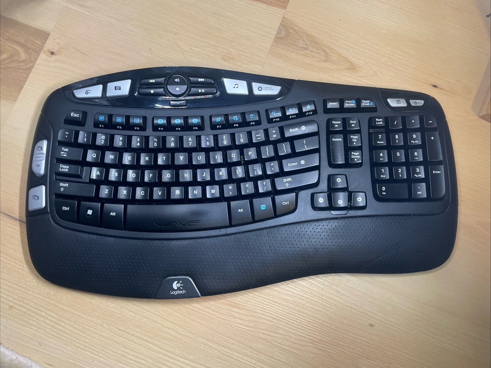 Logitech K350 Wave Wireless Keyboard - No DONGLE/USB Connector TESTED WORKS🔥