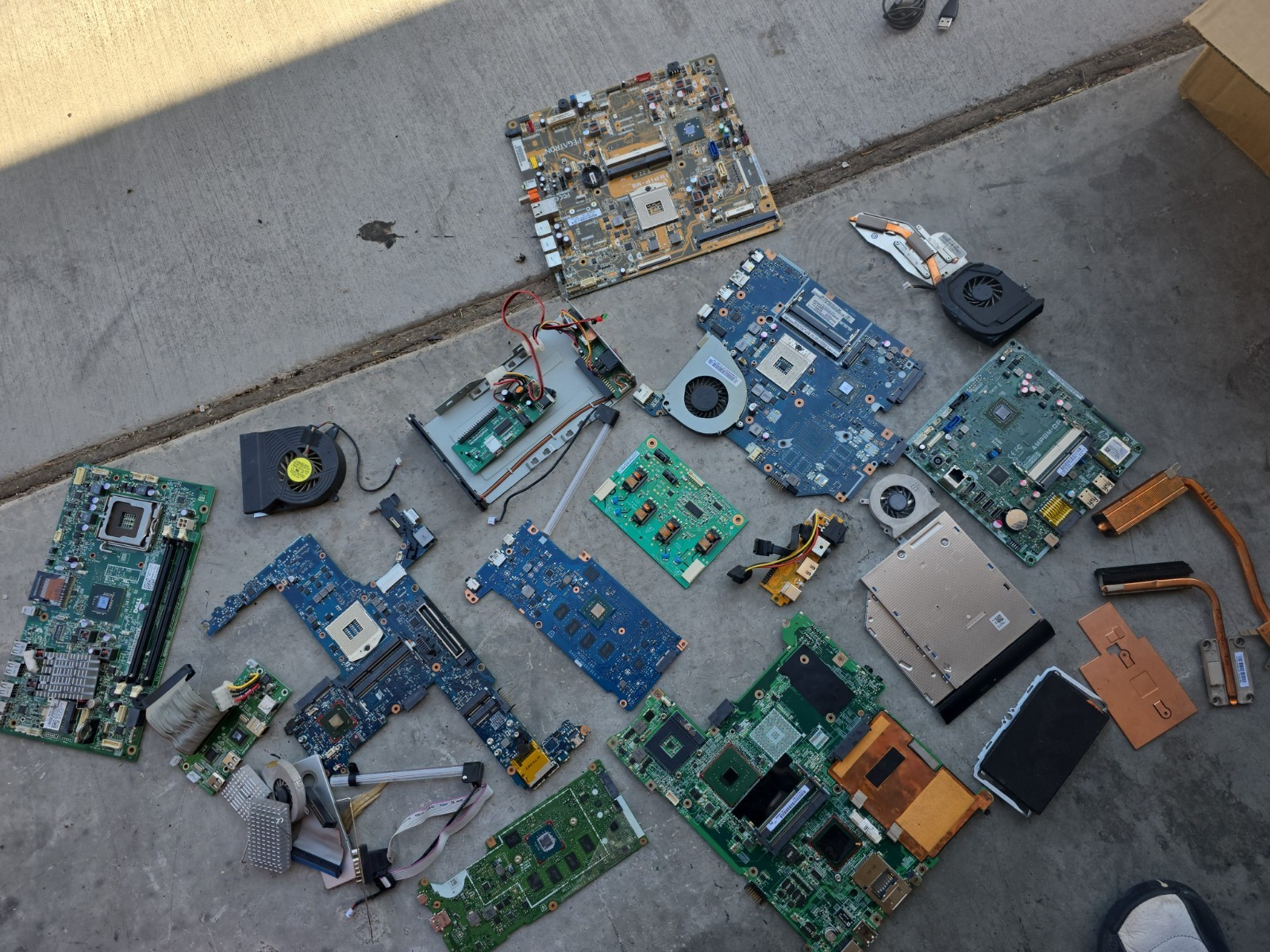 Mixed Lot Computer Motherboards Desktop Laptop Parts Untested Dell HP Acer