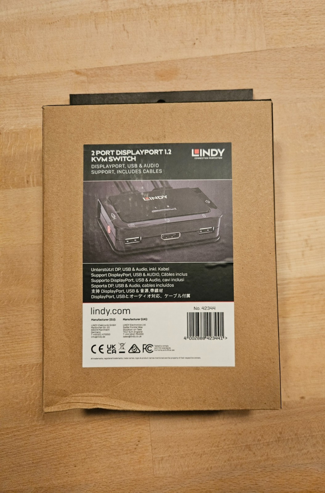 Lindy 42344 KVM Switch DisplayPort 1.2 USB 2.0 and Audio Cable for 2 Ports