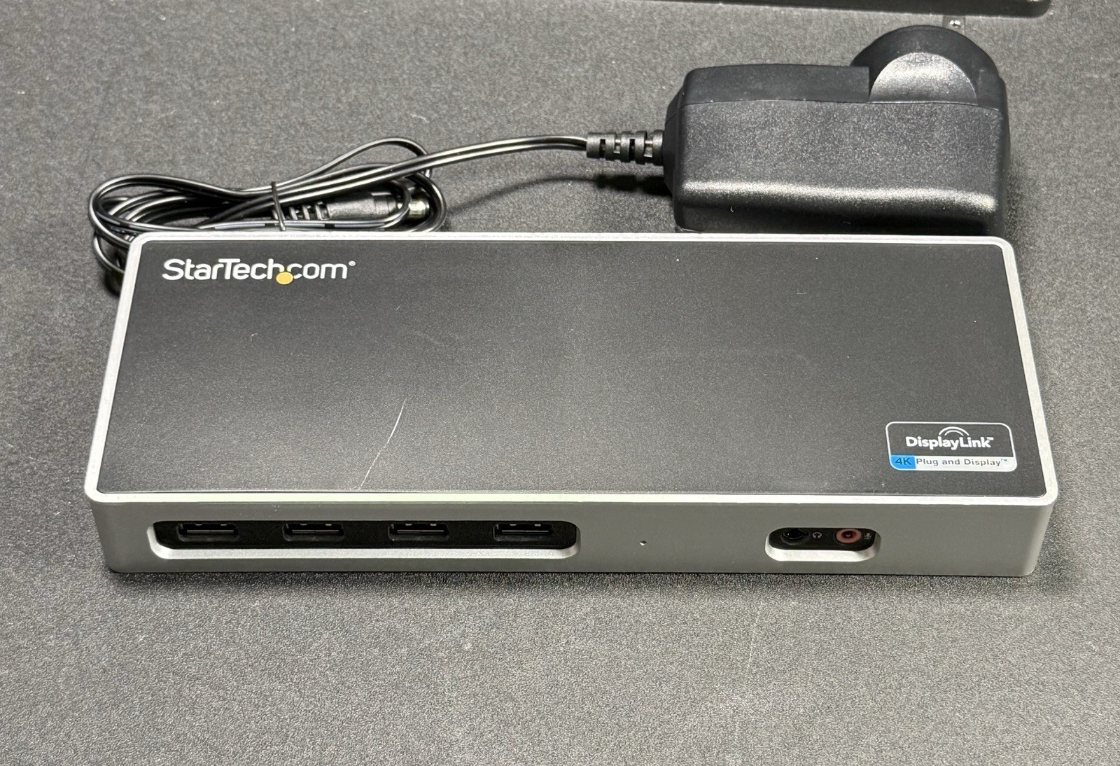 StarTech DK30A2DH Dual 4K Universal Docking Station with AC Adapter No Box