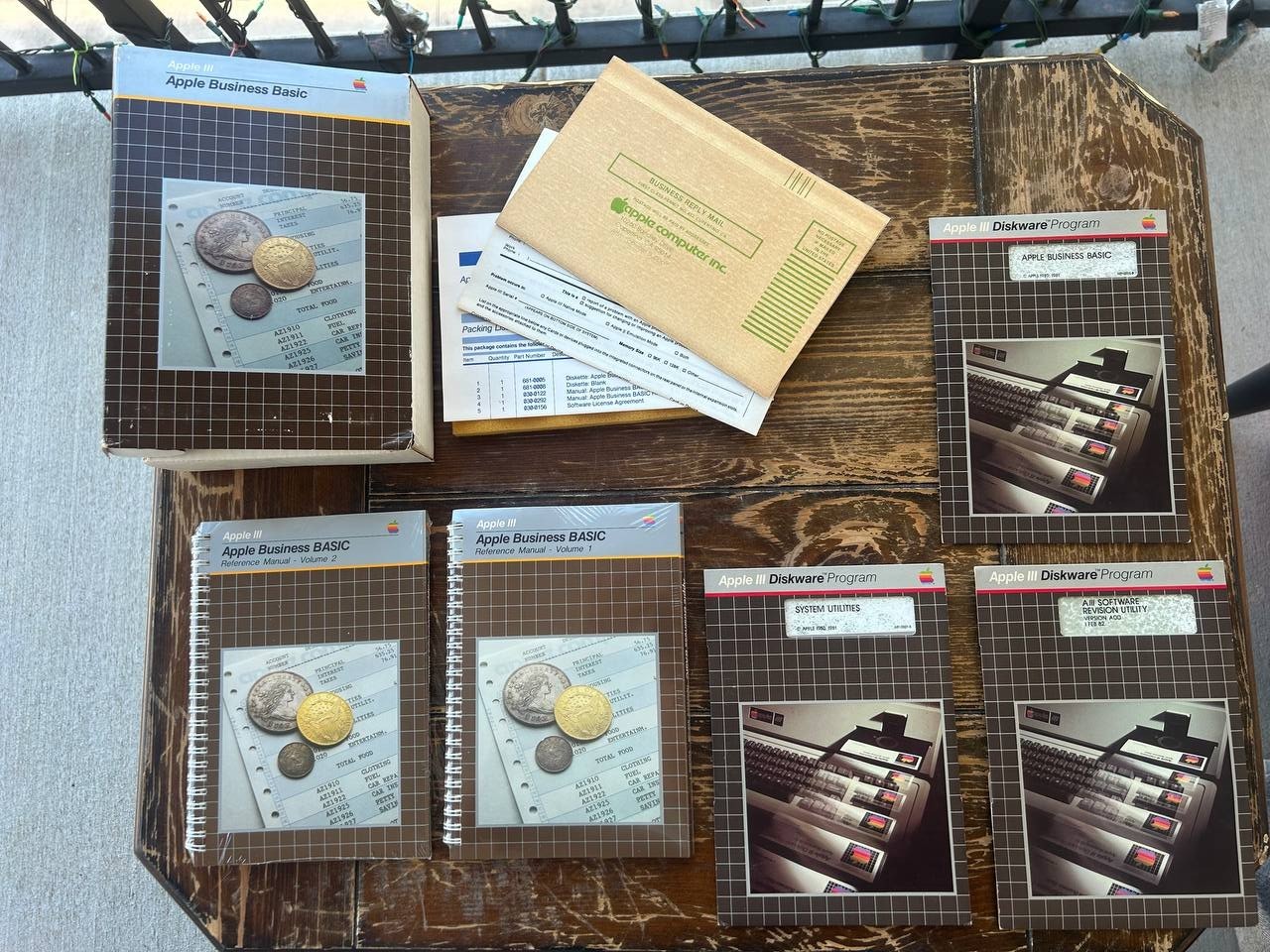 Apple III Apple Business BASIC Boxed Set w Disks Manuals & Paperwork