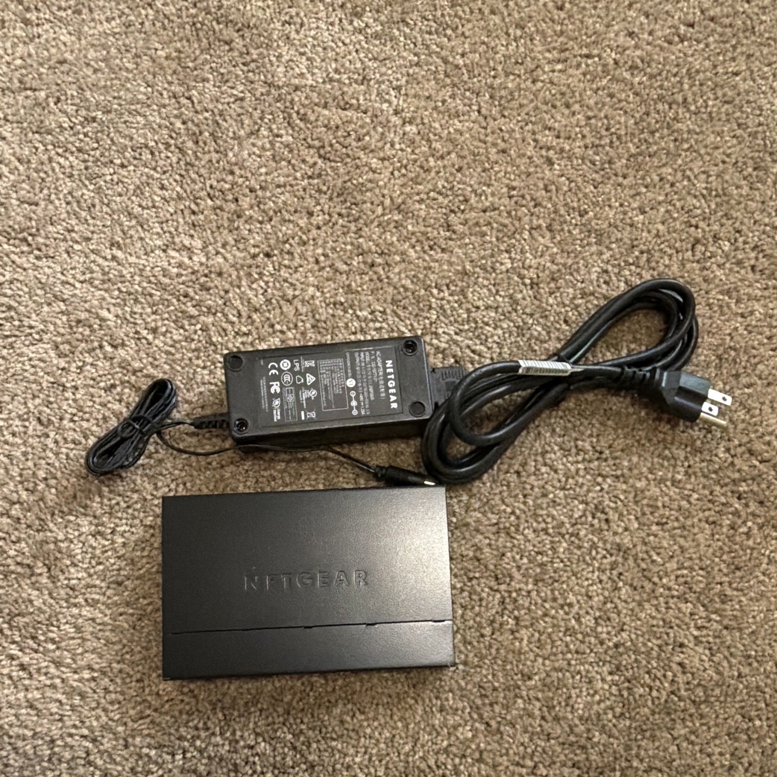 NETGEAR GS305P 5-Port Gigabit PoE Ethernet Switch 55.5W w/ Power Adapter Tested