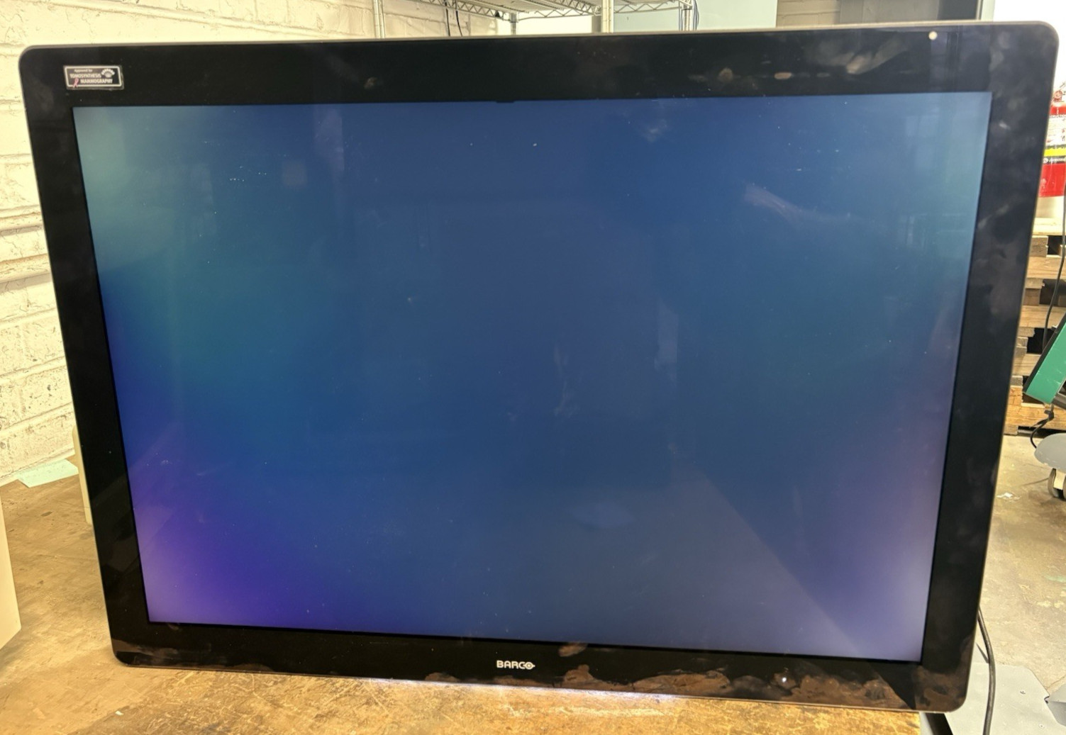 Barco 12MP 33" MDMC-12133  40,597 Display Runtime Hours